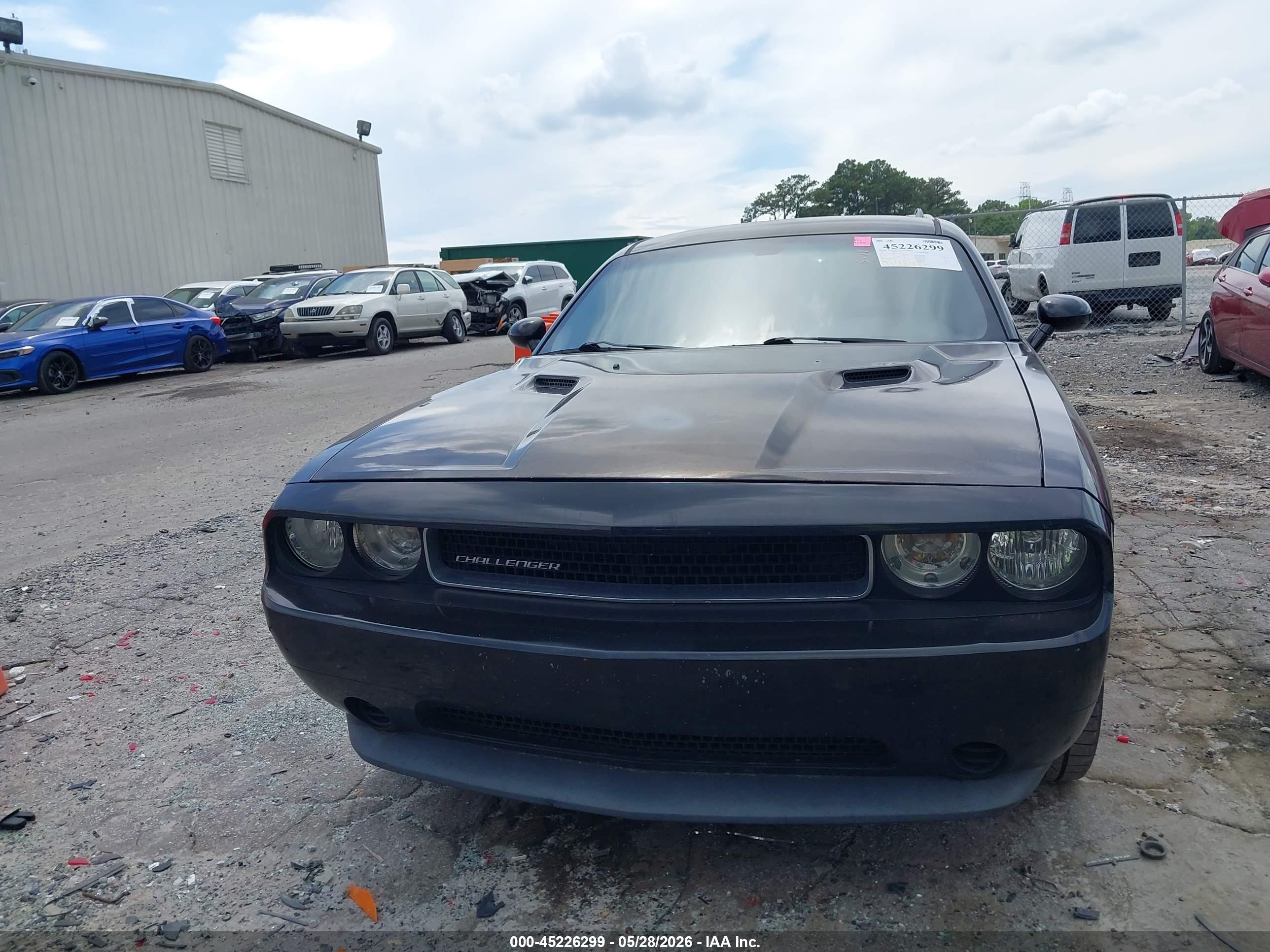 2011 Dodge Challenger   Черный vin: 2B3CJ4DG3BH510772