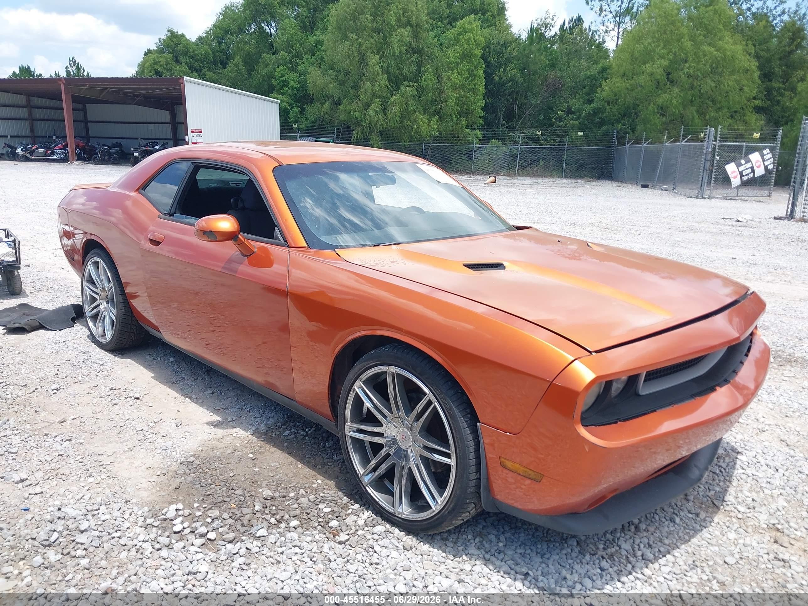 2011 Dodge Challenger   Orange vin: 2B3CJ4DG4BH509954
