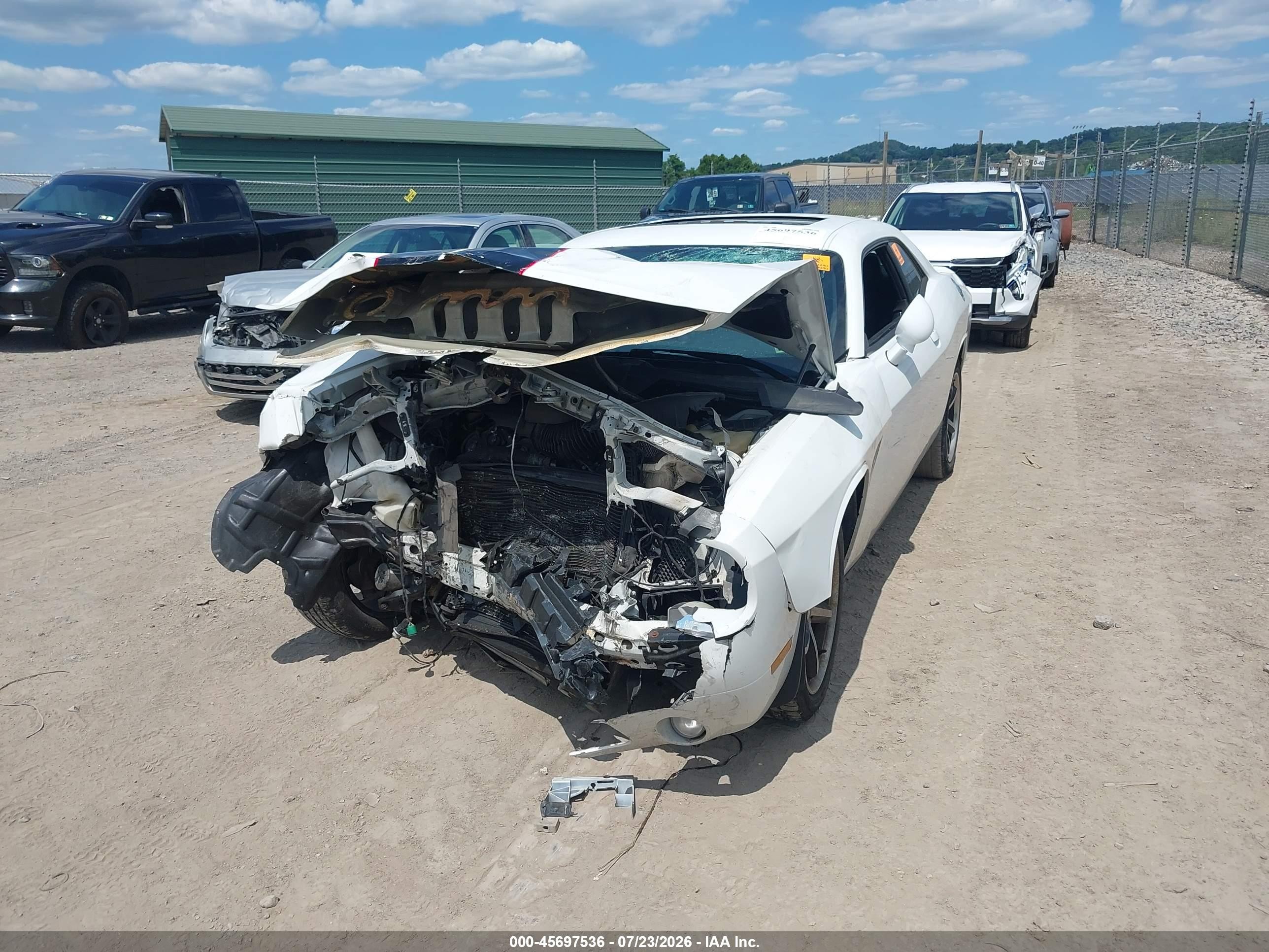 2011 Dodge Challenger   White vin: 2B3CJ4DG4BH605308