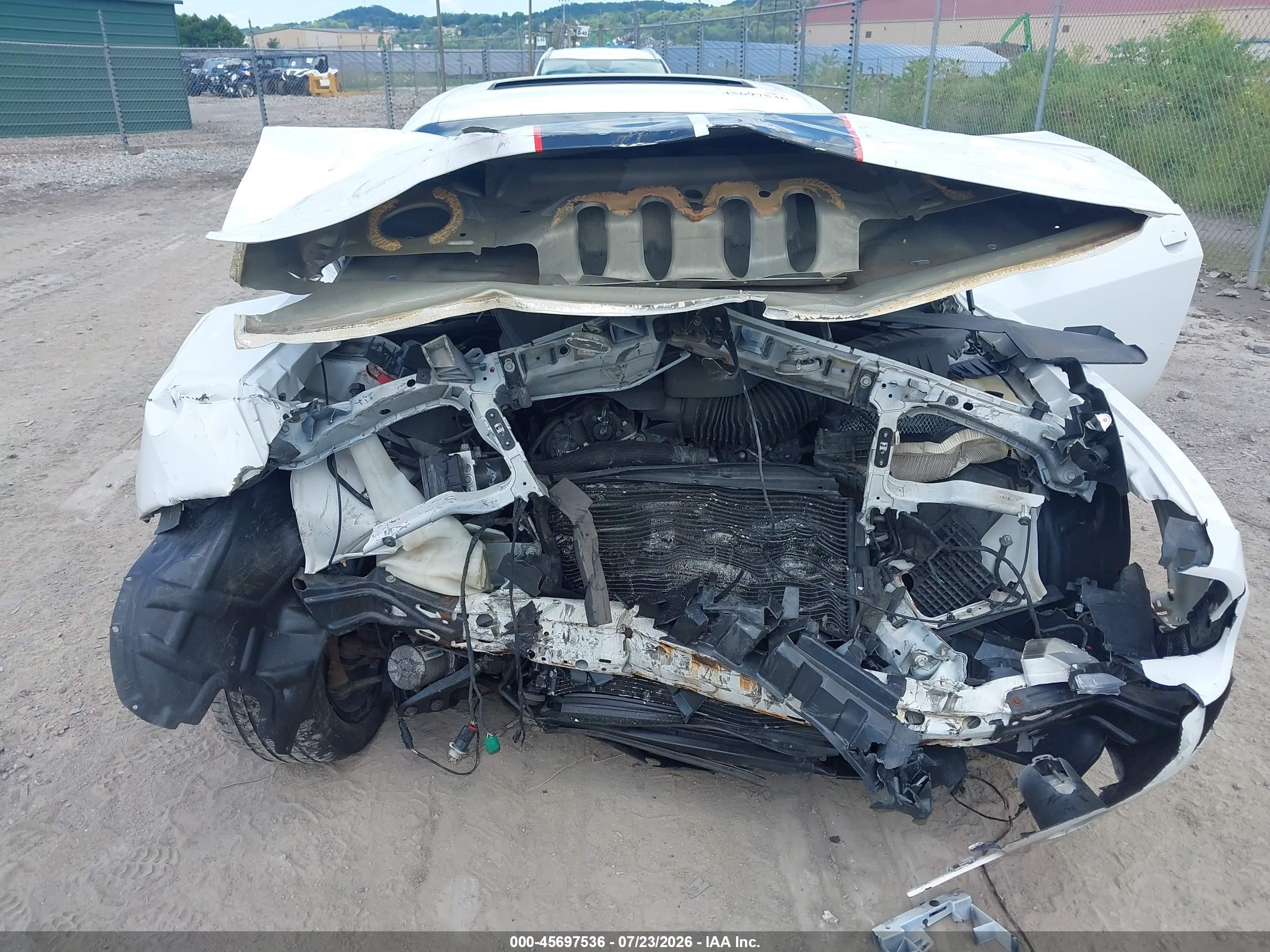 2011 Dodge Challenger   White vin: 2B3CJ4DG4BH605308
