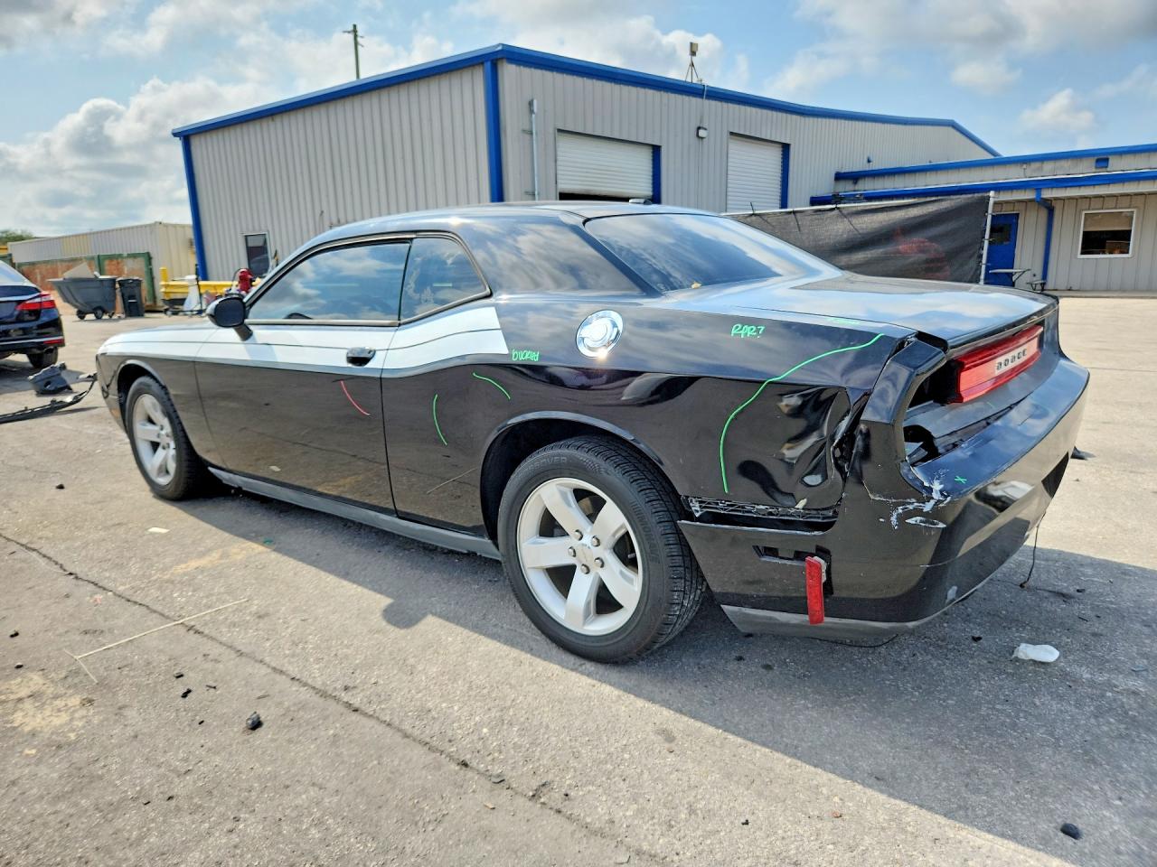 2011 Dodge Challenger Black vin: 2B3CJ4DG4BH612355