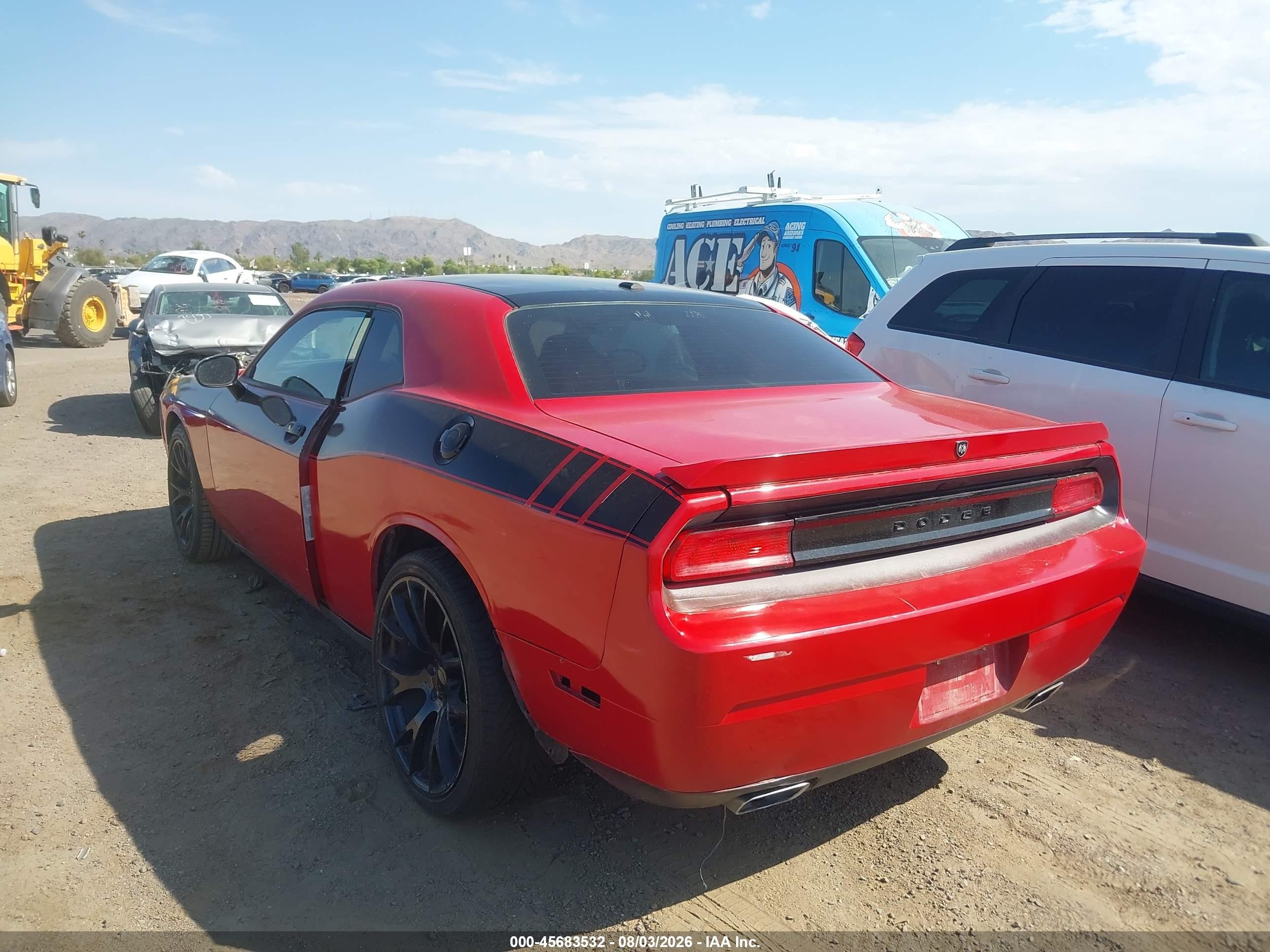 2011 Dodge Challenger   Красный vin: 2B3CJ4DG5BH561688