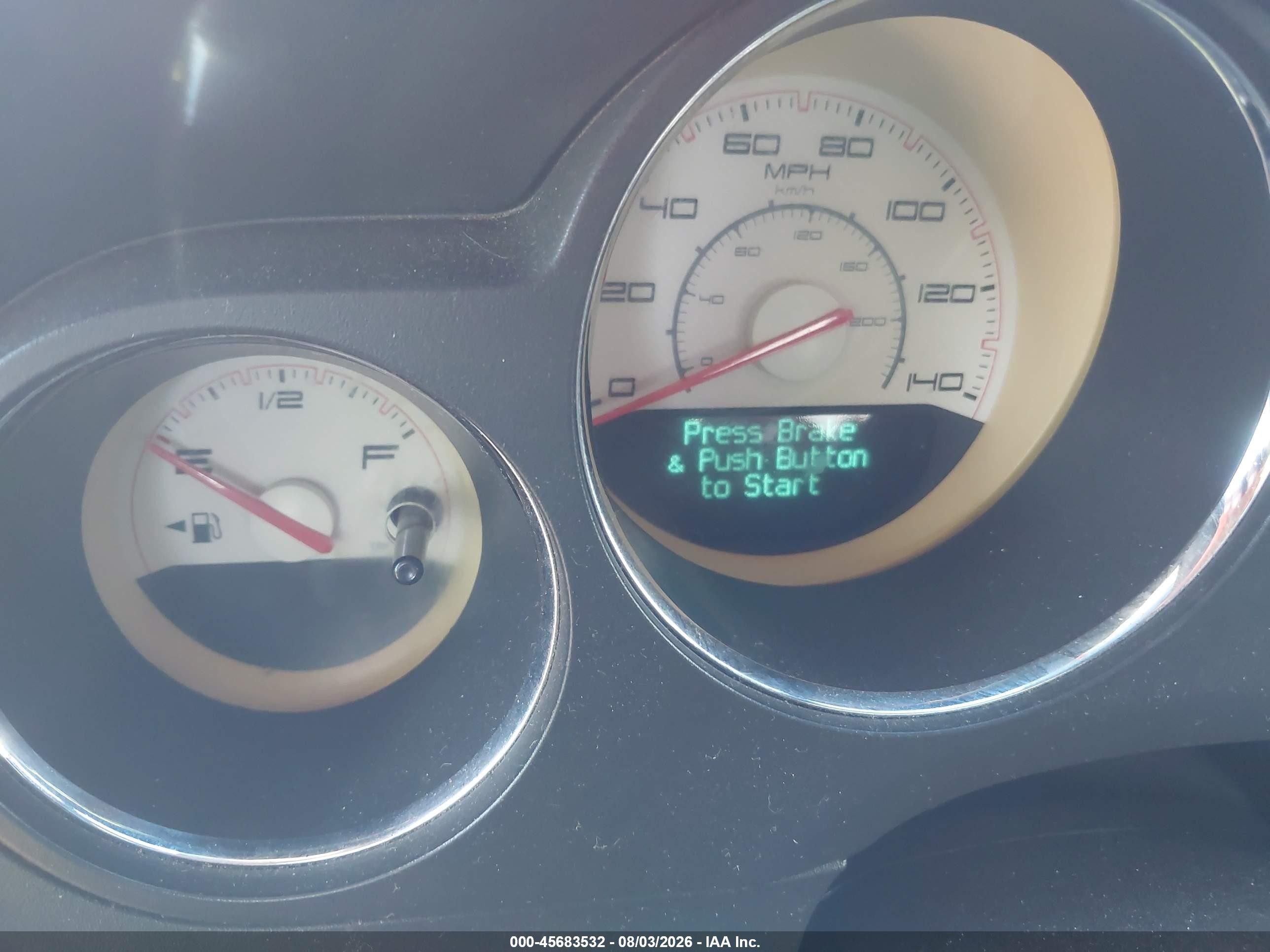 2011 Dodge Challenger   Красный vin: 2B3CJ4DG5BH561688