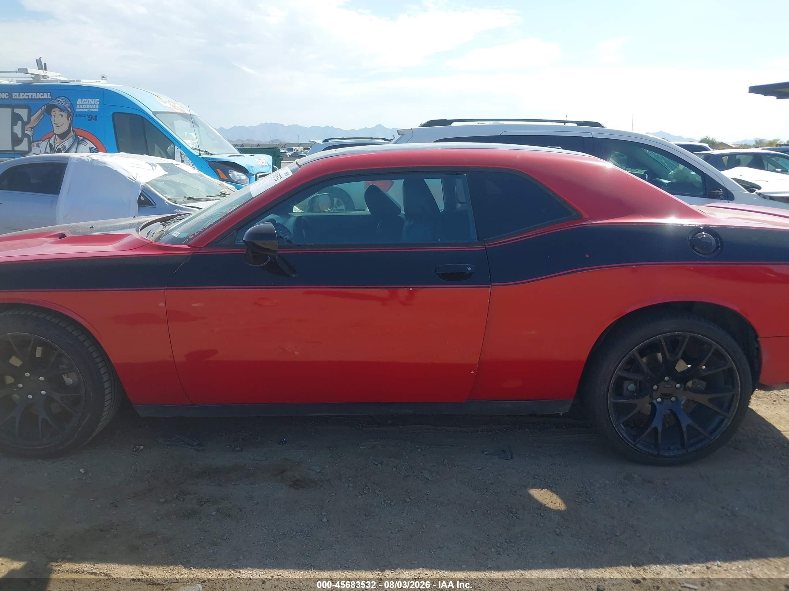 2011 Dodge Challenger   Красный vin: 2B3CJ4DG5BH561688