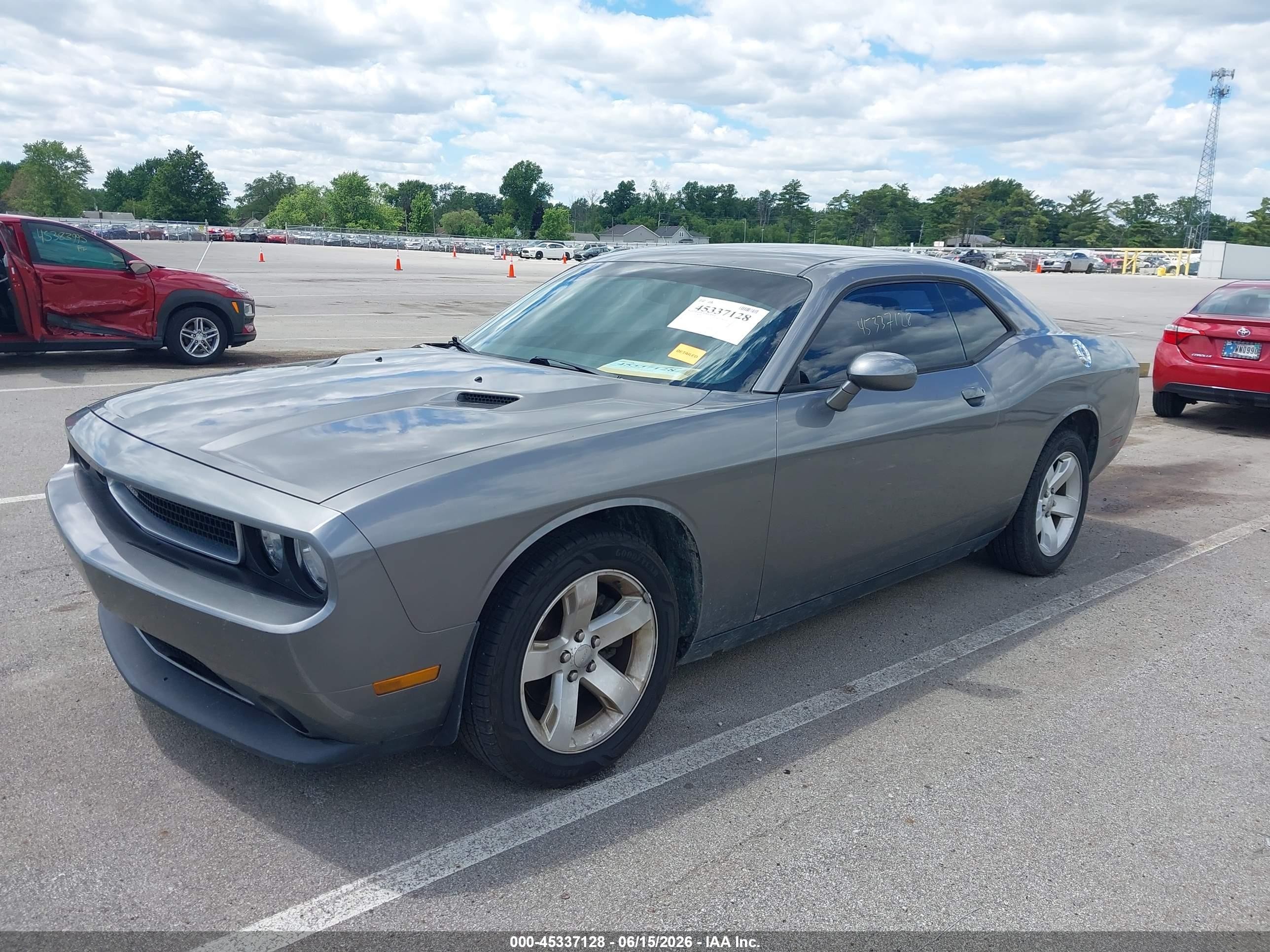 2011 Dodge Challenger   Gray vin: 2B3CJ4DG5BH596568