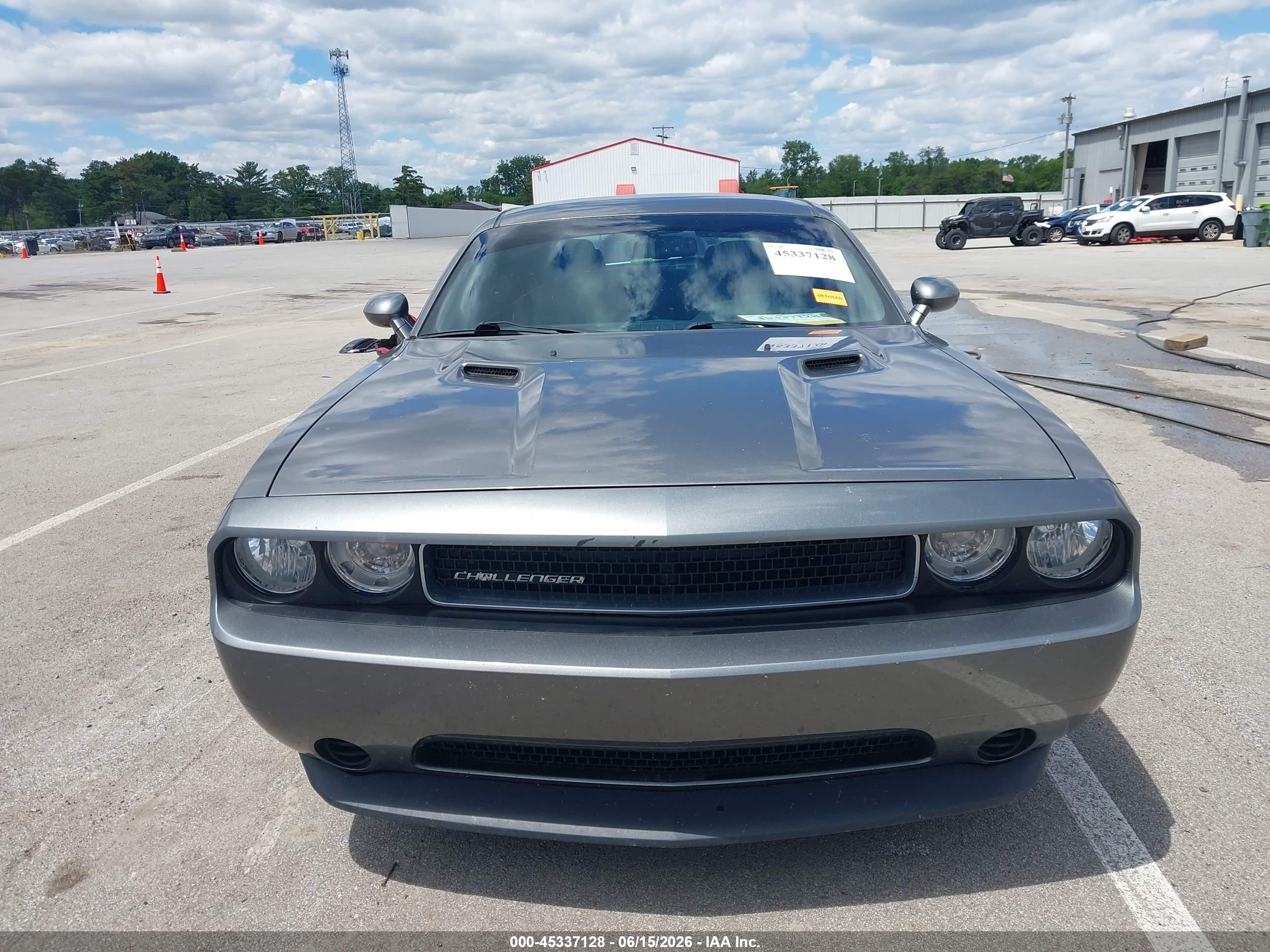 2011 Dodge Challenger   Gray vin: 2B3CJ4DG5BH596568