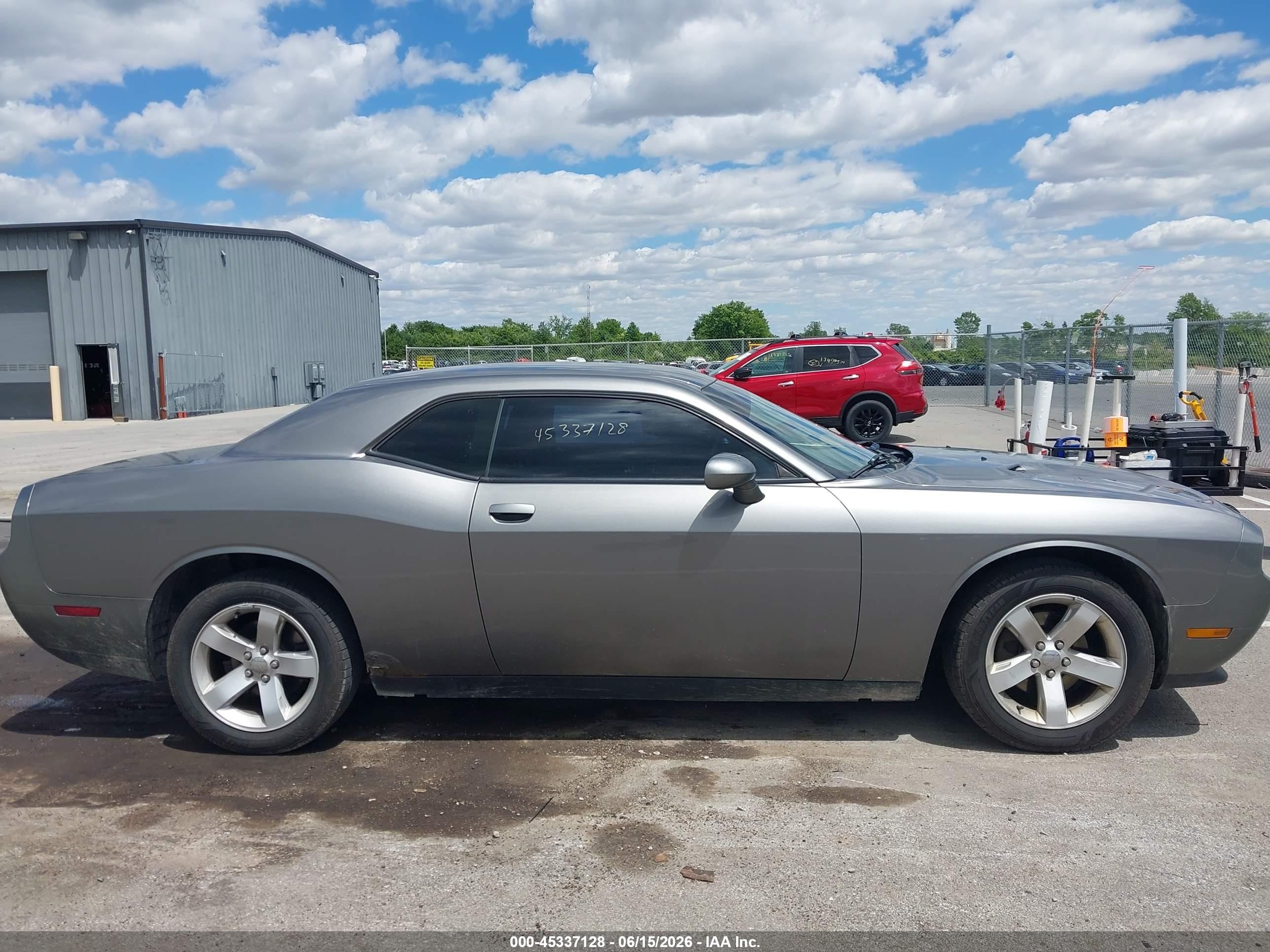 2011 Dodge Challenger   Gray vin: 2B3CJ4DG5BH596568