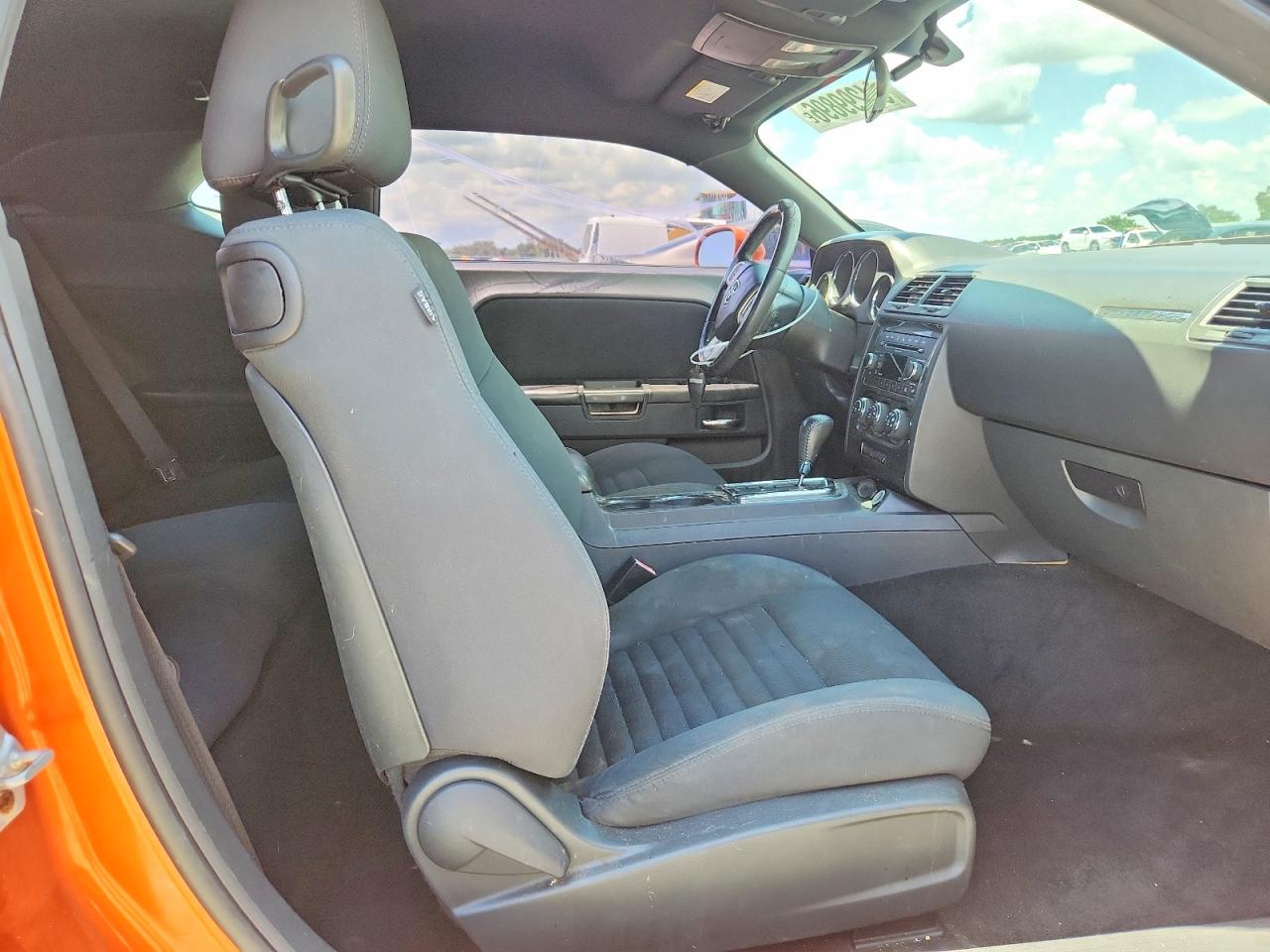 2011 Dodge Challenger Orange vin: 2B3CJ4DG5BH601509