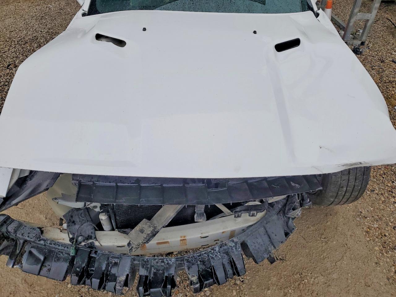 2011 Dodge Challenger White vin: 2B3CJ4DG5BH602076