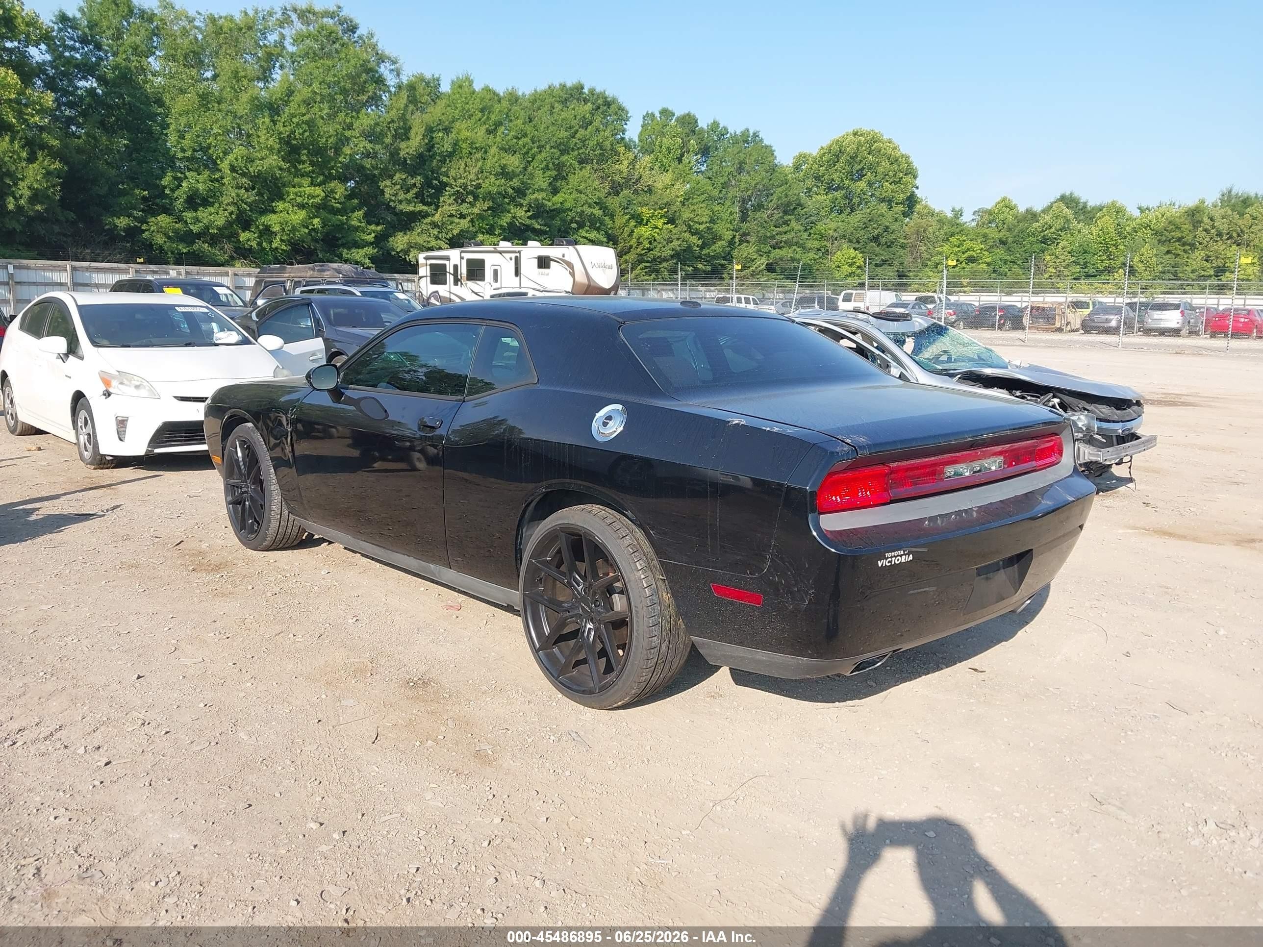 2011 Dodge Challenger   Black vin: 2B3CJ4DG5BH603910