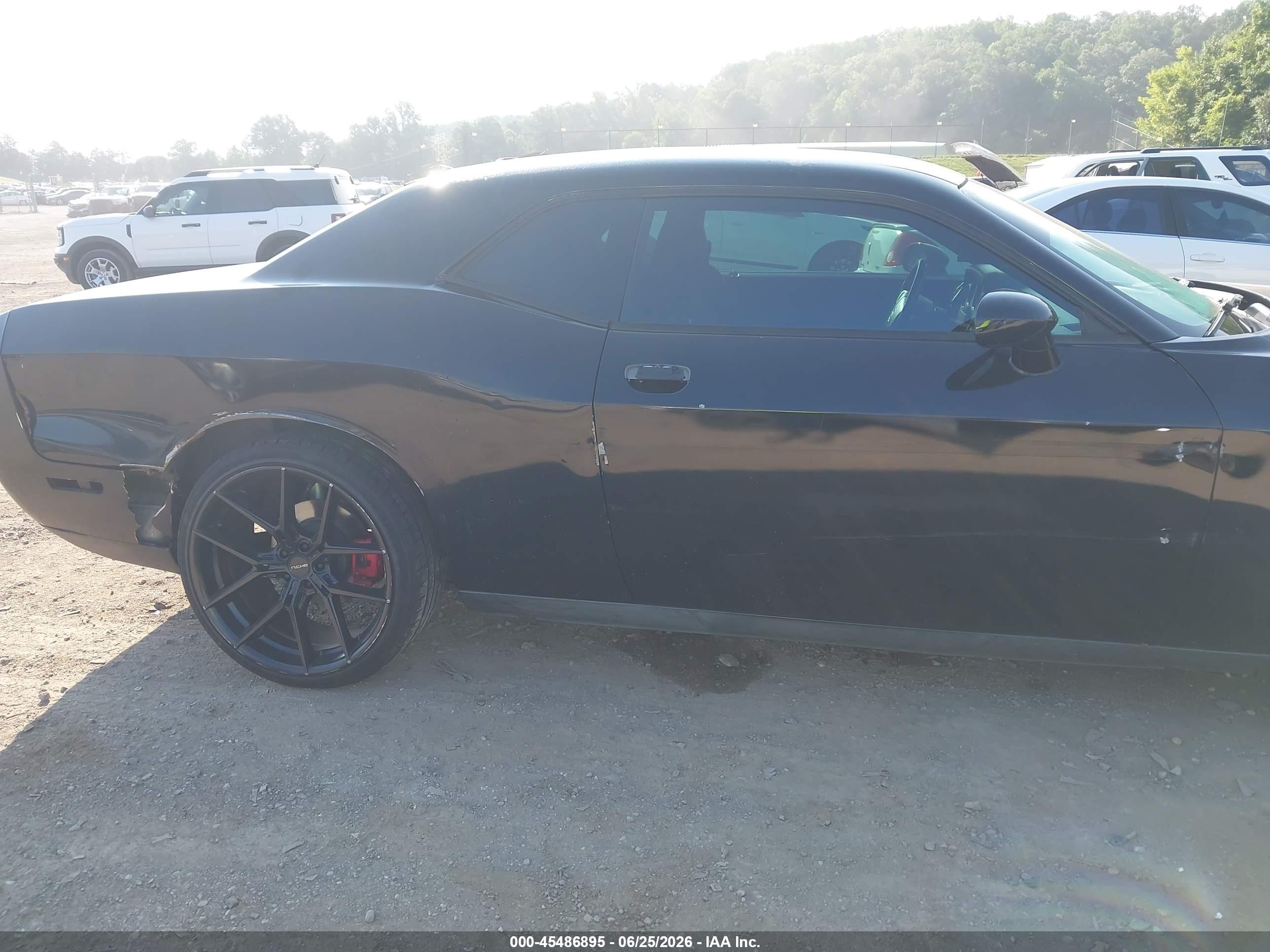 2011 Dodge Challenger   Black vin: 2B3CJ4DG5BH603910