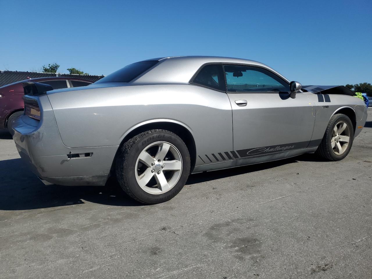2011 Dodge Challenger Silver vin: 2B3CJ4DG6BH565653