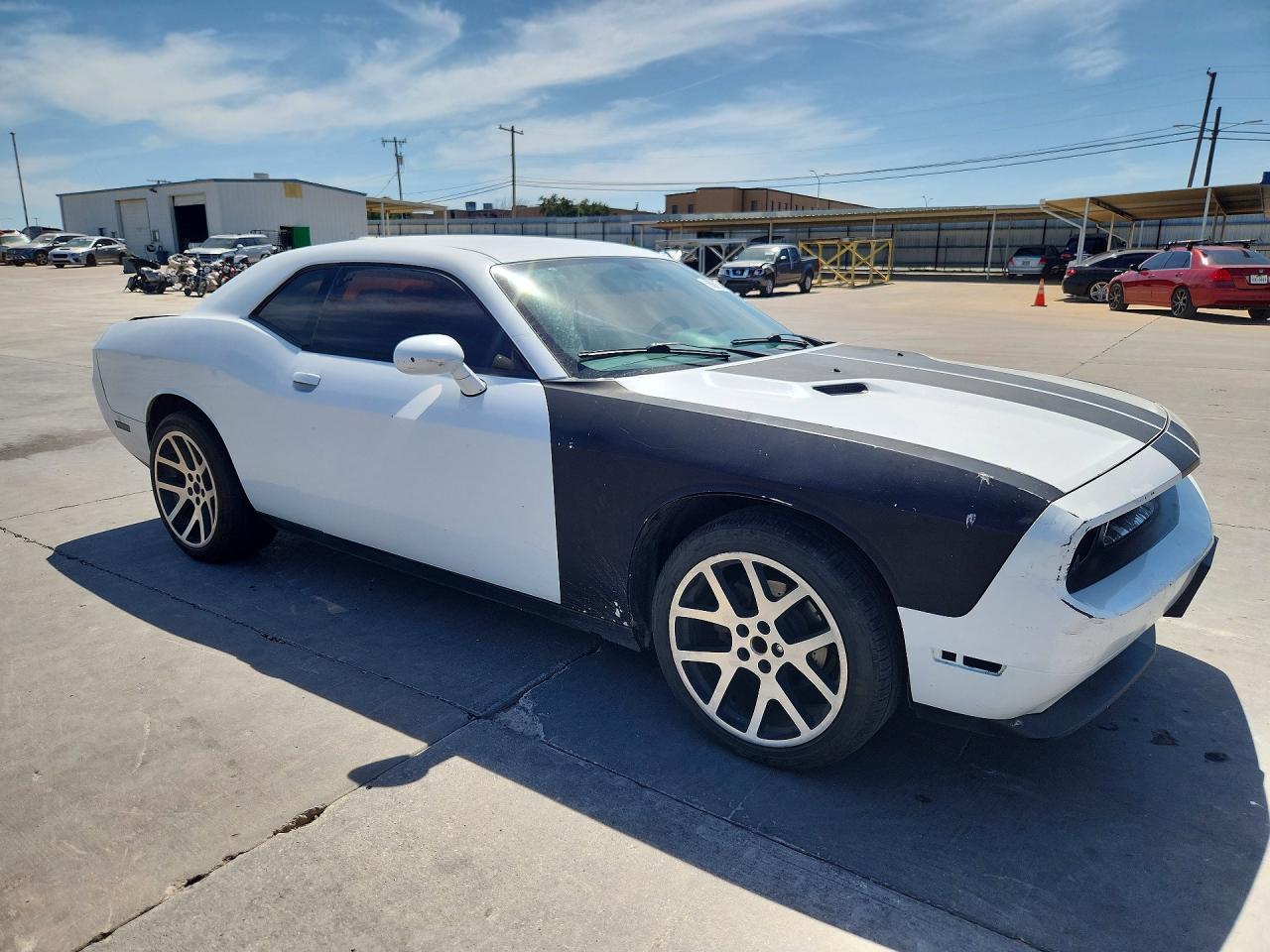 2011 Dodge Challenger Белый vin: 2B3CJ4DG7BH510547