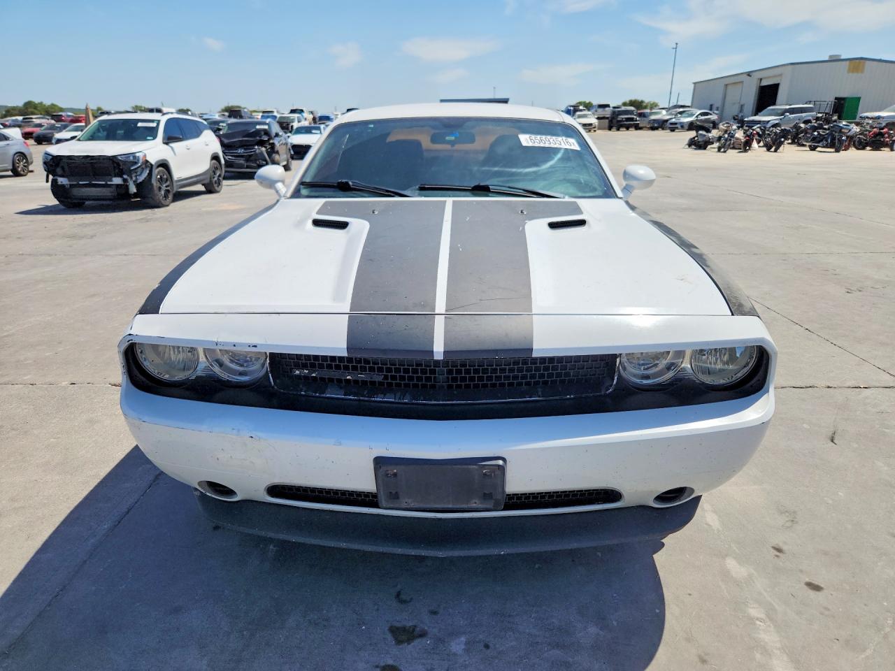 2011 Dodge Challenger Белый vin: 2B3CJ4DG7BH510547
