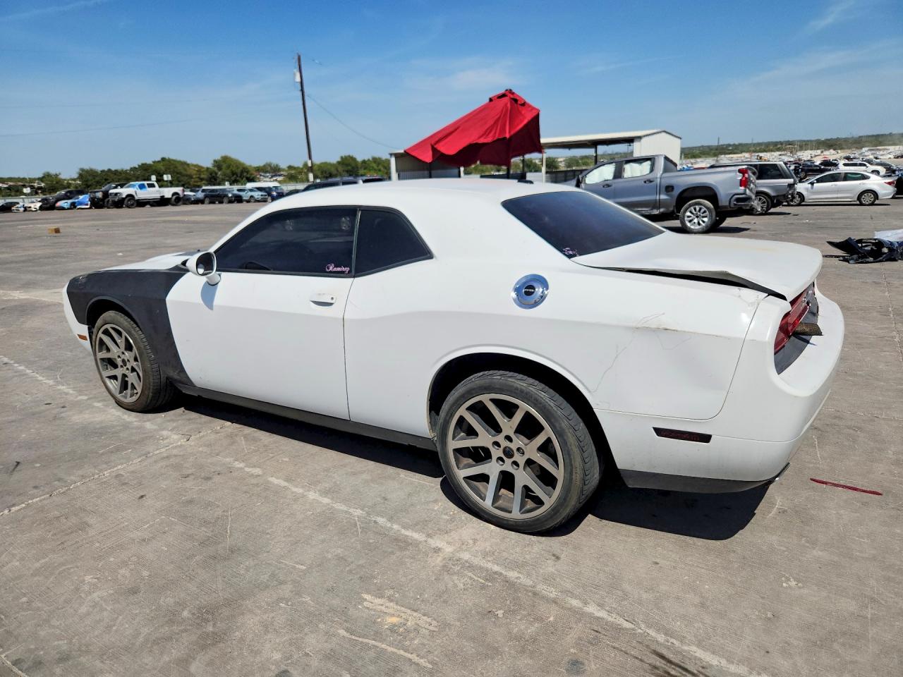 2011 Dodge Challenger Белый vin: 2B3CJ4DG7BH510547