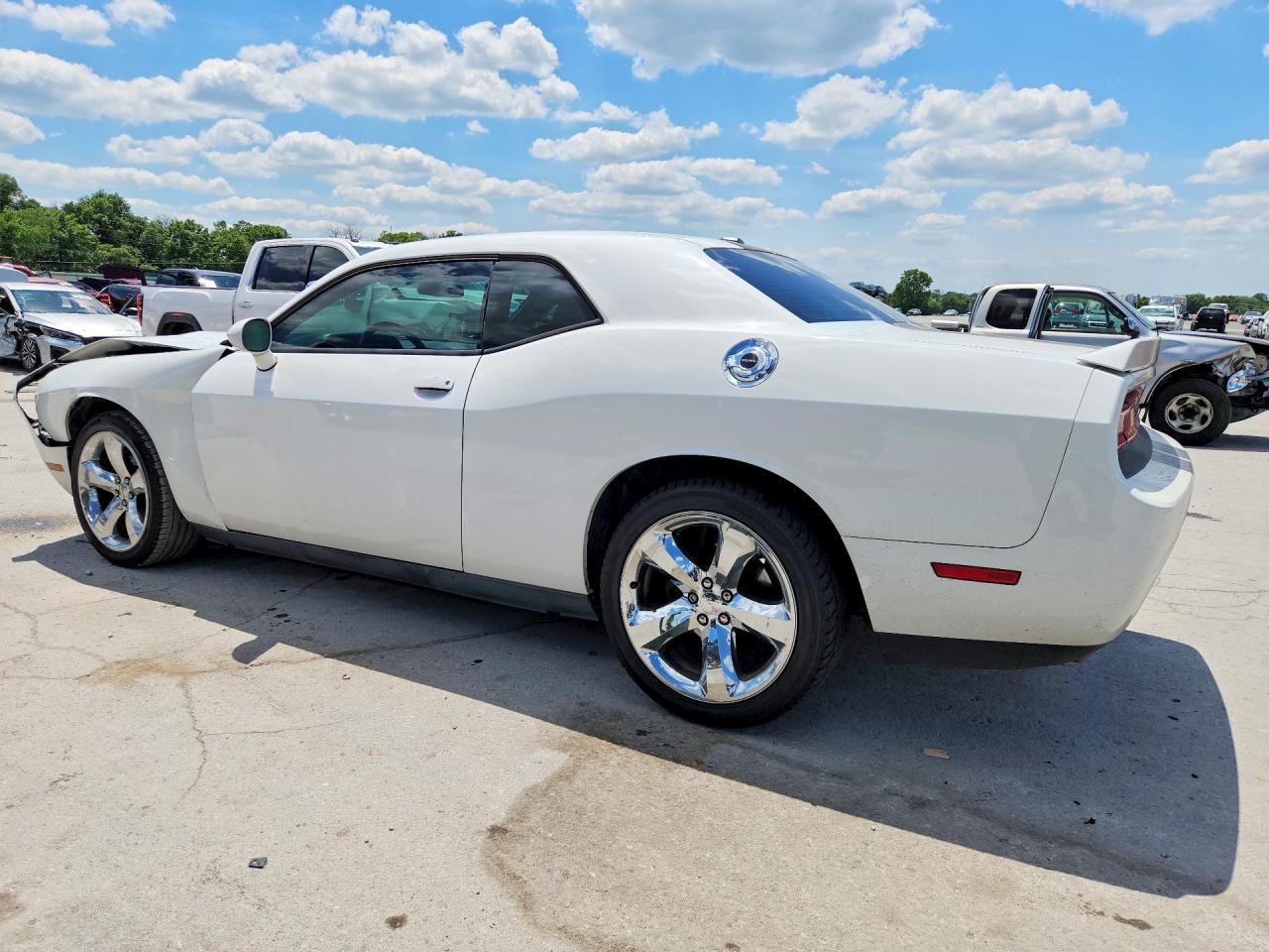 2011 Dodge Challenger White vin: 2B3CJ4DG7BH596734
