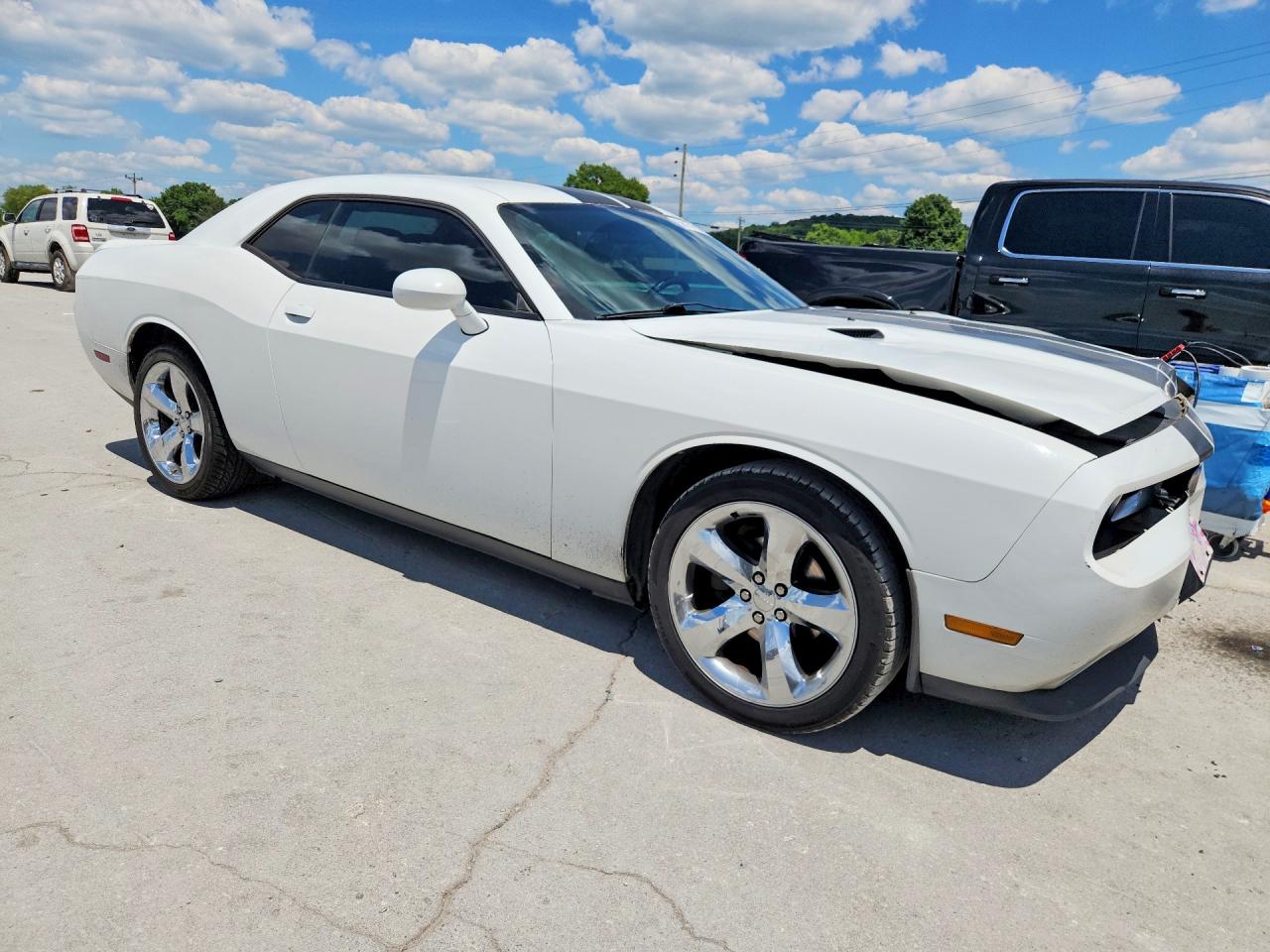 2011 Dodge Challenger White vin: 2B3CJ4DG7BH596734