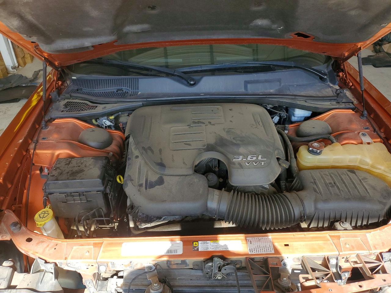 2011 Dodge Challenger Orange vin: 2B3CJ4DG8BH542391
