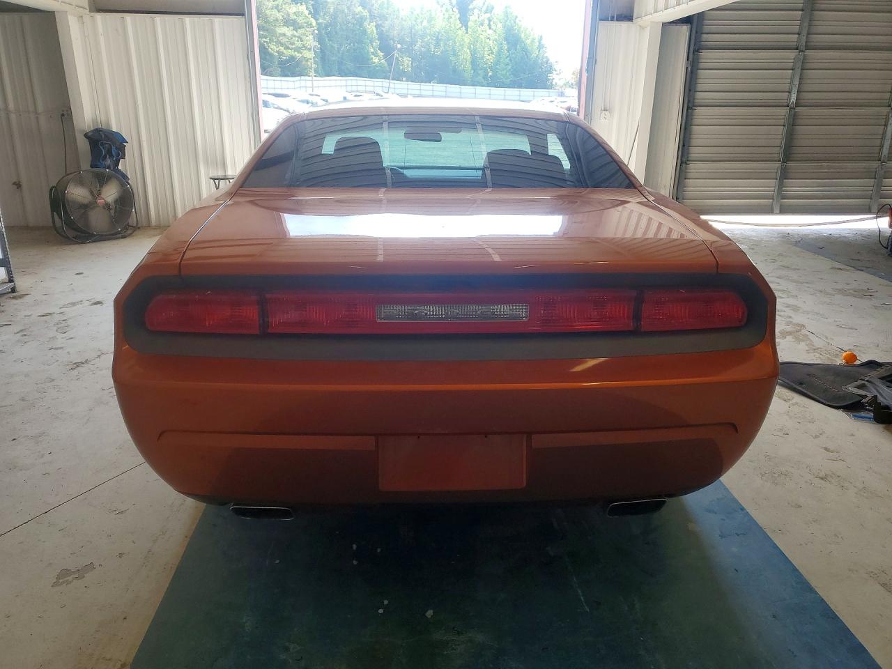 2011 Dodge Challenger Orange vin: 2B3CJ4DG8BH542391