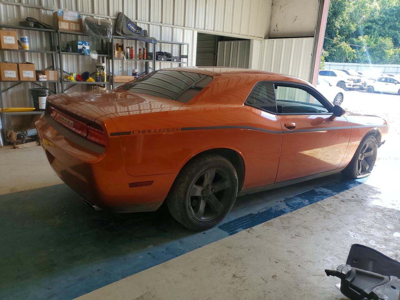 2011 Dodge Challenger Orange vin: 2B3CJ4DG8BH542391