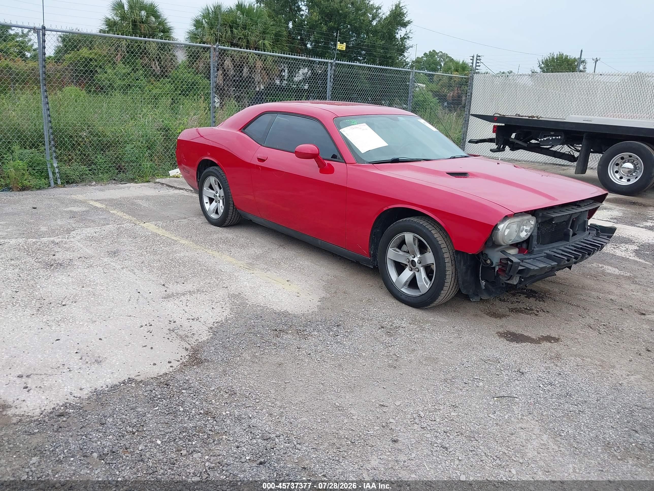 2011 Dodge Challenger   Red vin: 2B3CJ4DG9BH510808