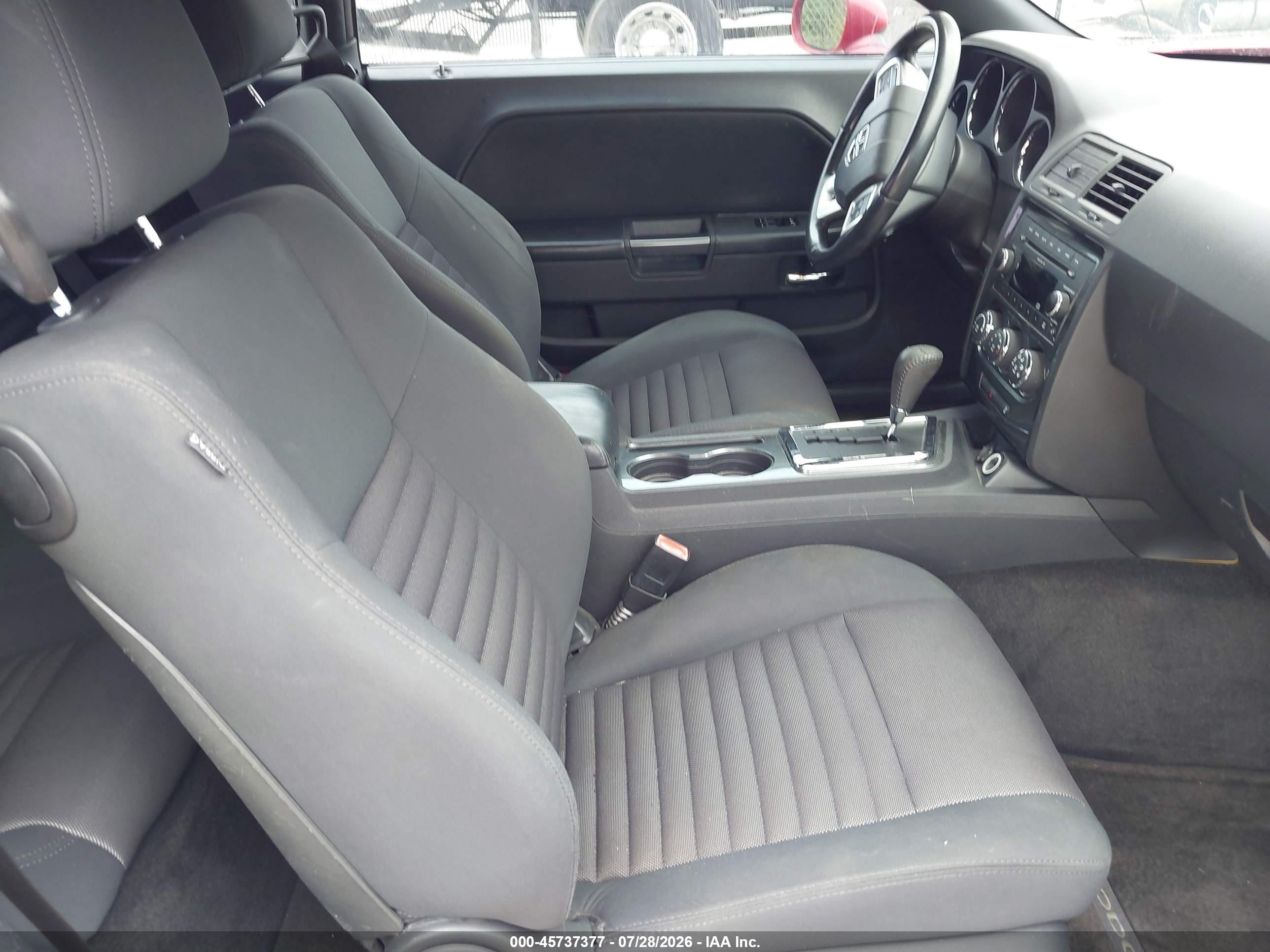 2011 Dodge Challenger   Red vin: 2B3CJ4DG9BH510808
