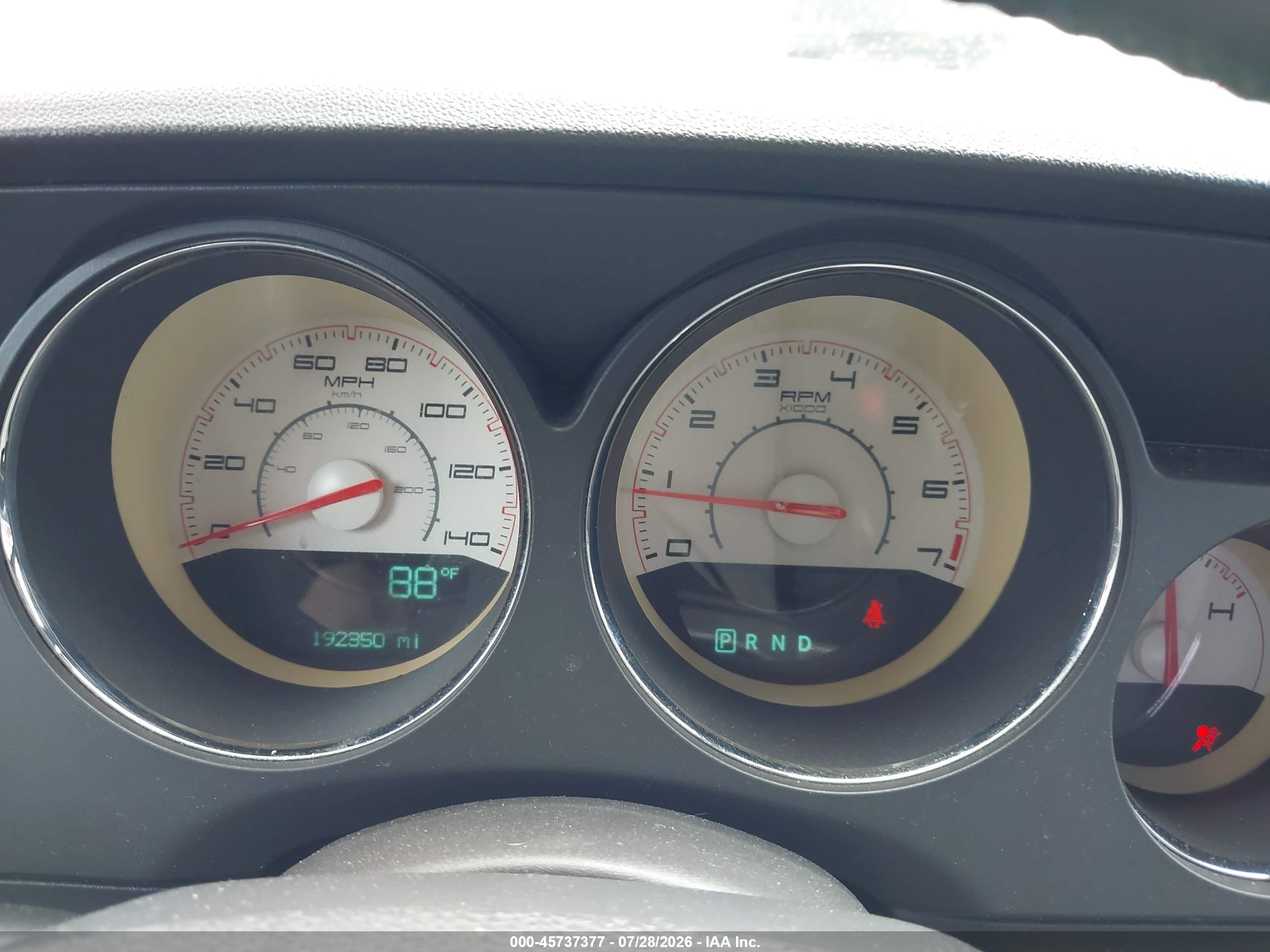 2011 Dodge Challenger   Red vin: 2B3CJ4DG9BH510808