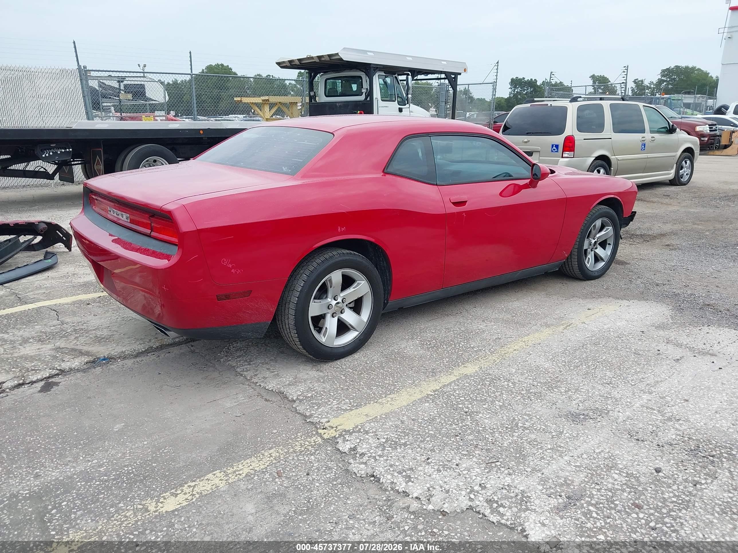 2011 Dodge Challenger   Red vin: 2B3CJ4DG9BH510808