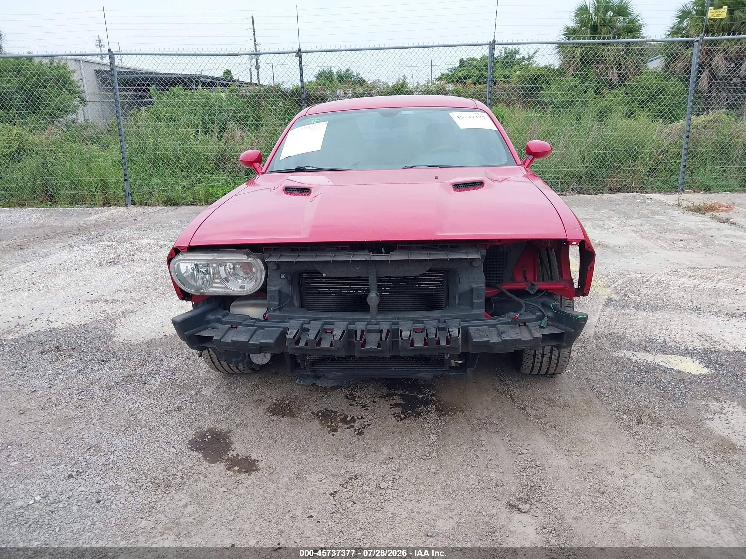 2011 Dodge Challenger   Red vin: 2B3CJ4DG9BH510808