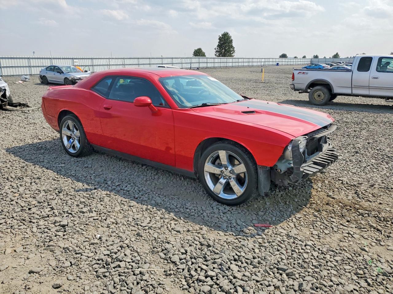 2011 Dodge Challenger Red vin: 2B3CJ4DG9BH516947