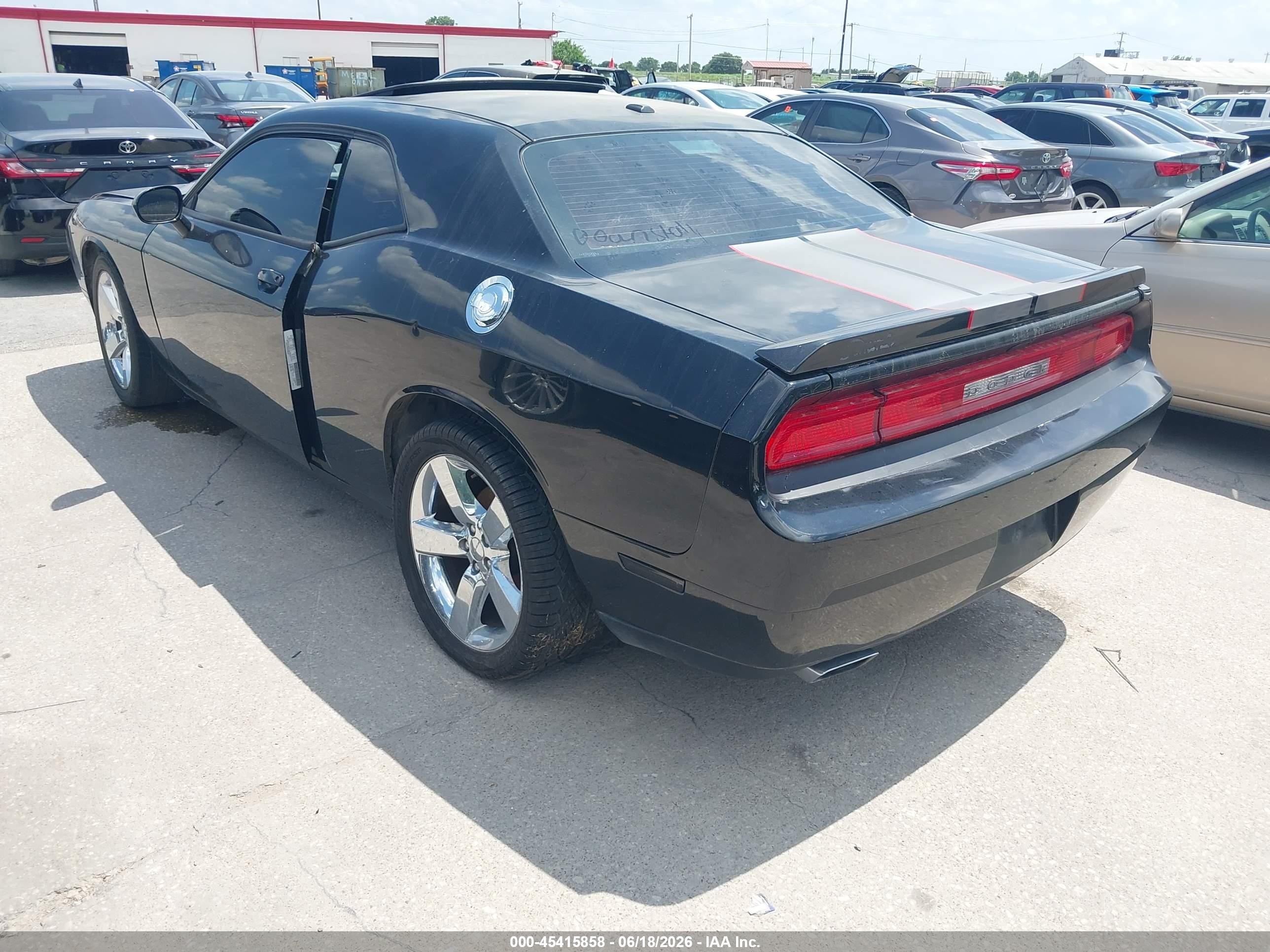2011 Dodge Challenger   Black vin: 2B3CJ4DG9BH571169