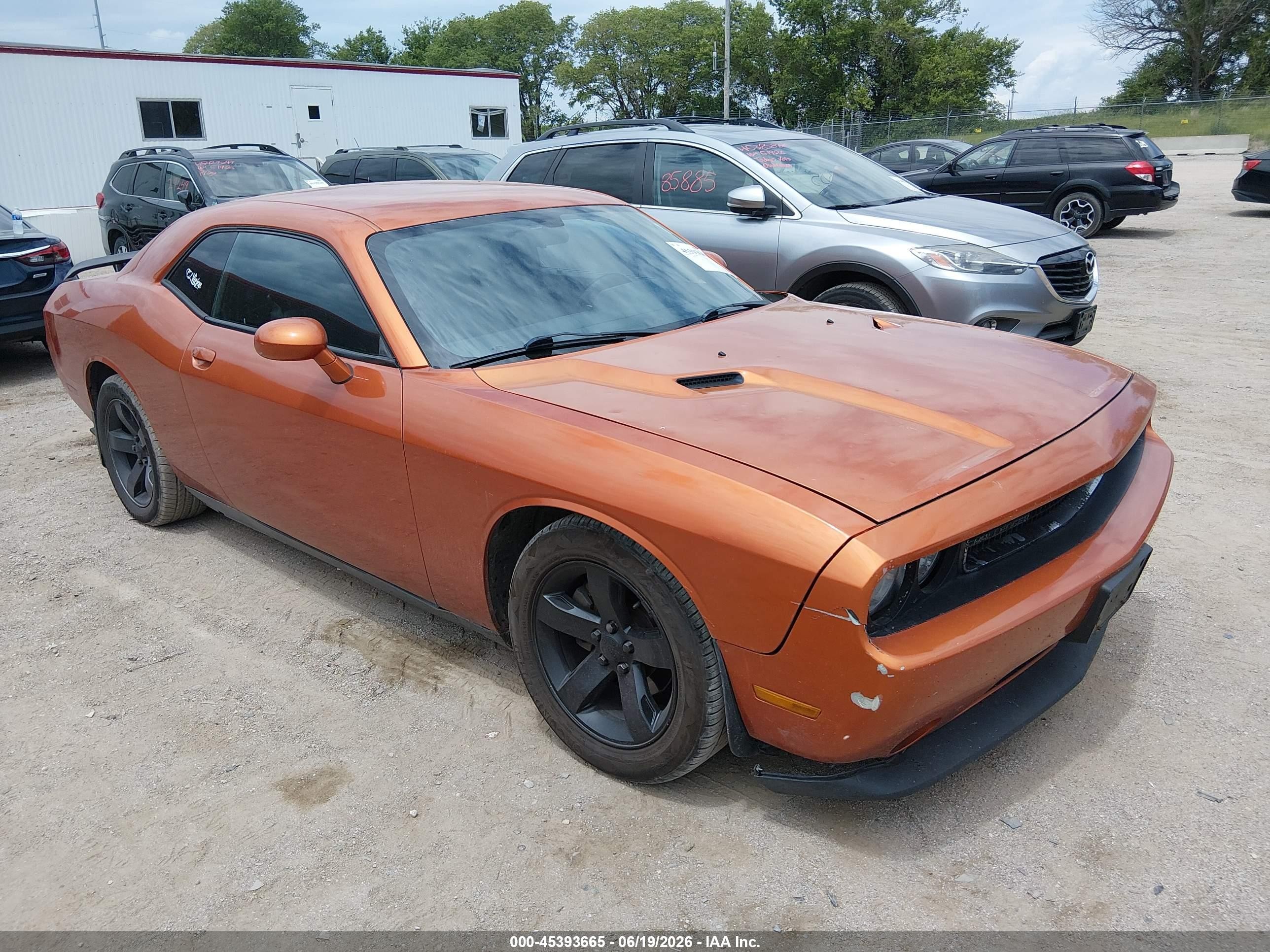 2011 Dodge Challenger   Orange vin: 2B3CJ4DG9BH576565