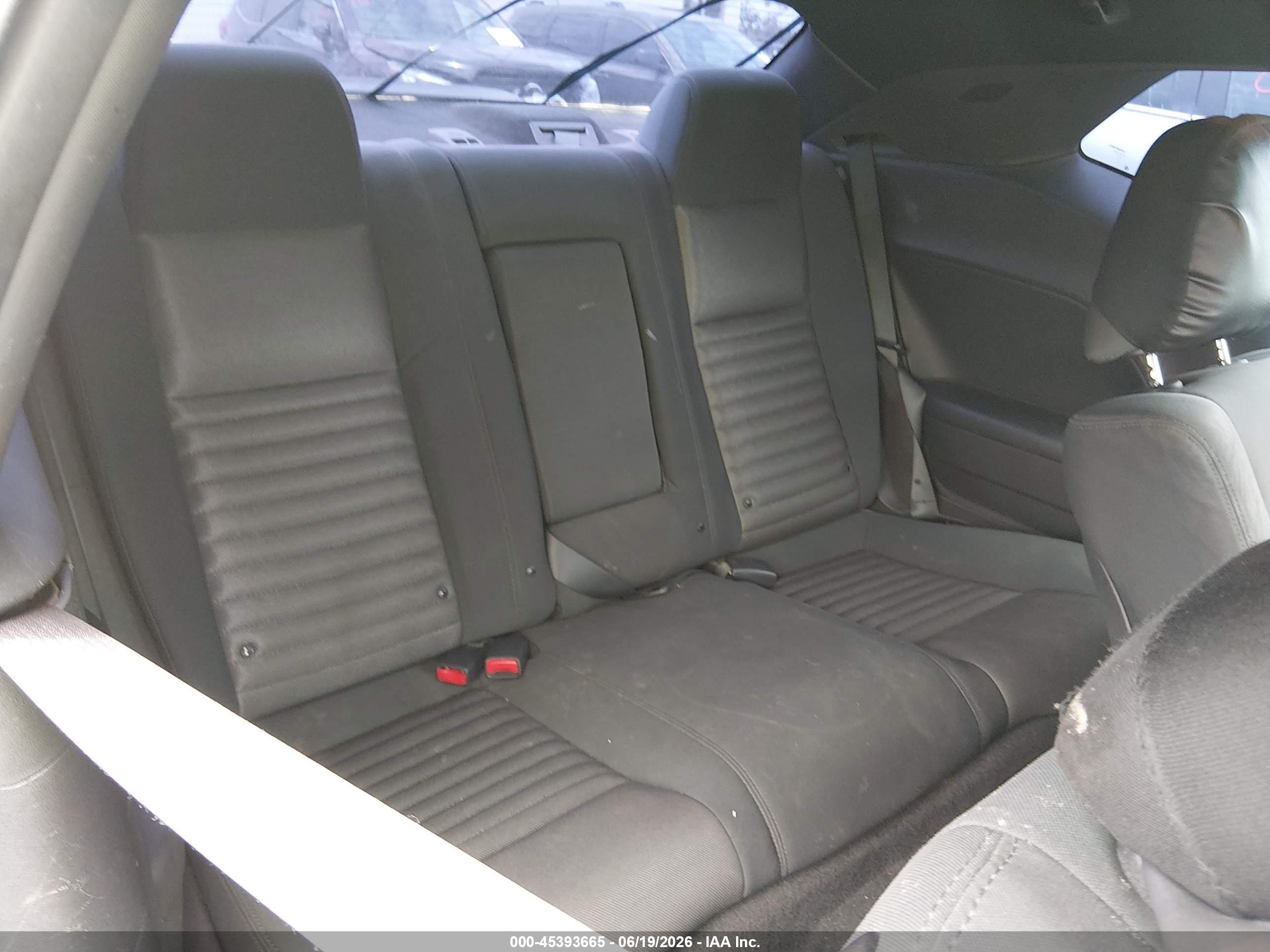 2011 Dodge Challenger   Orange vin: 2B3CJ4DG9BH576565