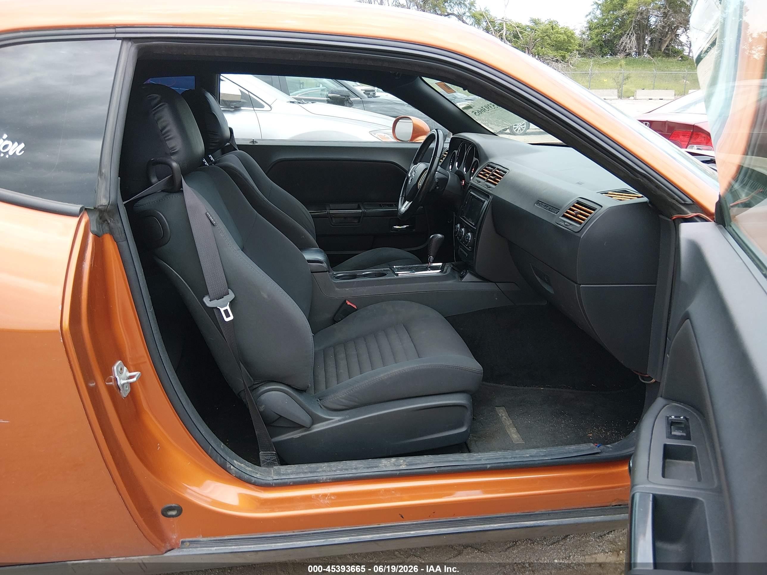 2011 Dodge Challenger   Orange vin: 2B3CJ4DG9BH576565