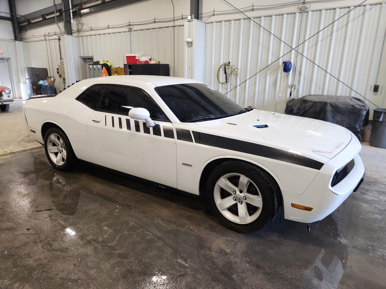 2011 Dodge Challenger White vin: 2B3CJ4DG9BH596234 Damage: Right Front Door, Dent(S) W/ Paint Dmg, 2 To 3 Inches