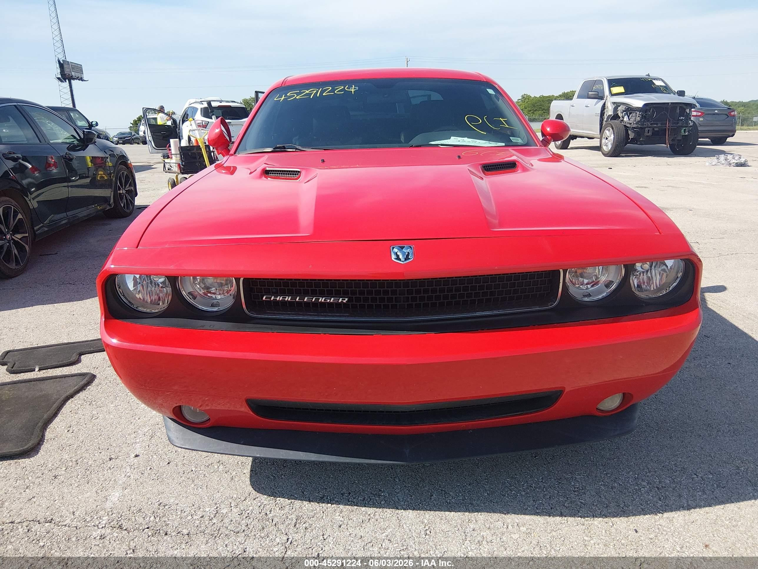 2010 Dodge Challenger Se Красный vin: 2B3CJ4DV0AH137414