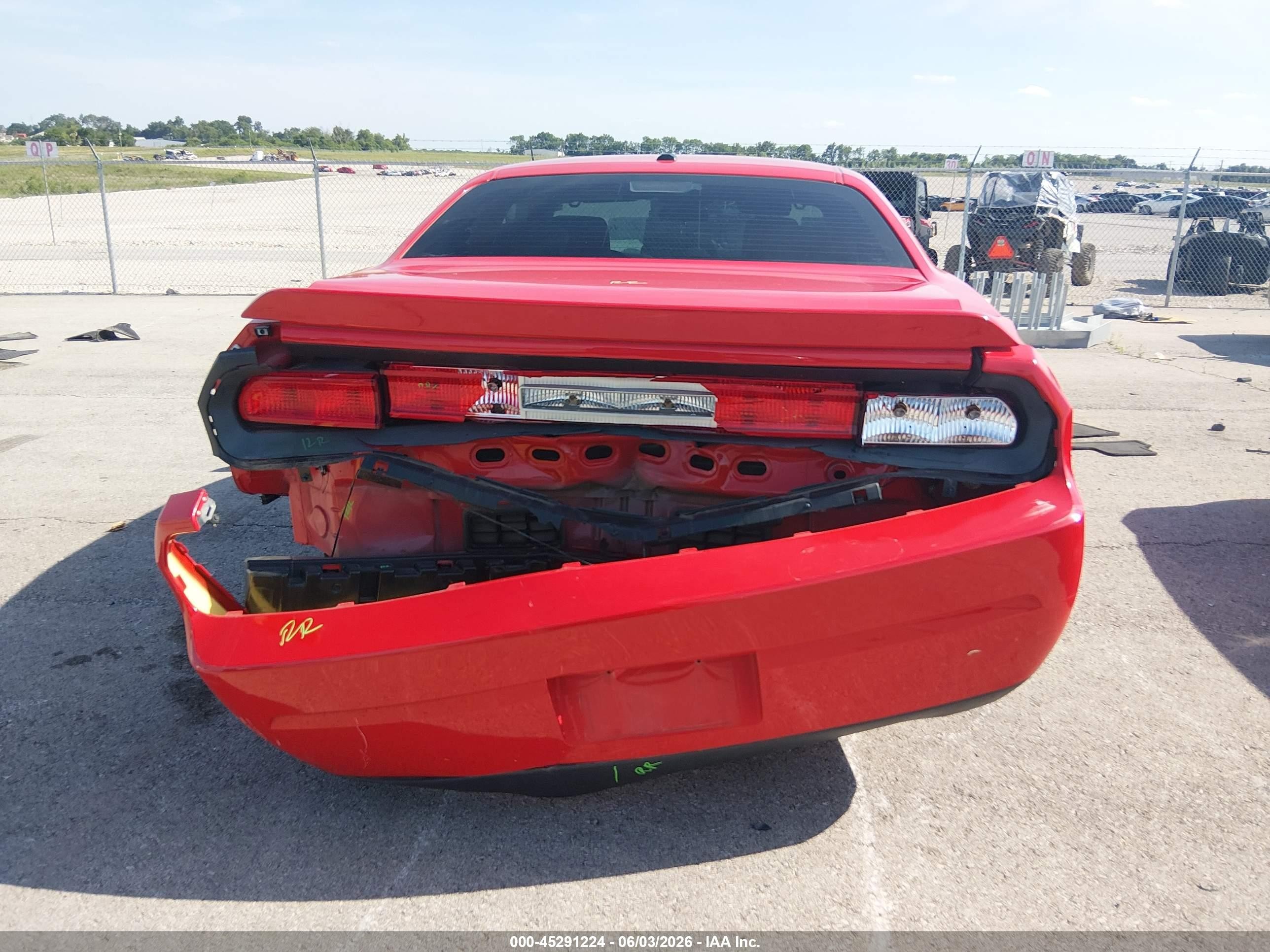 2010 Dodge Challenger Se Красный vin: 2B3CJ4DV0AH137414