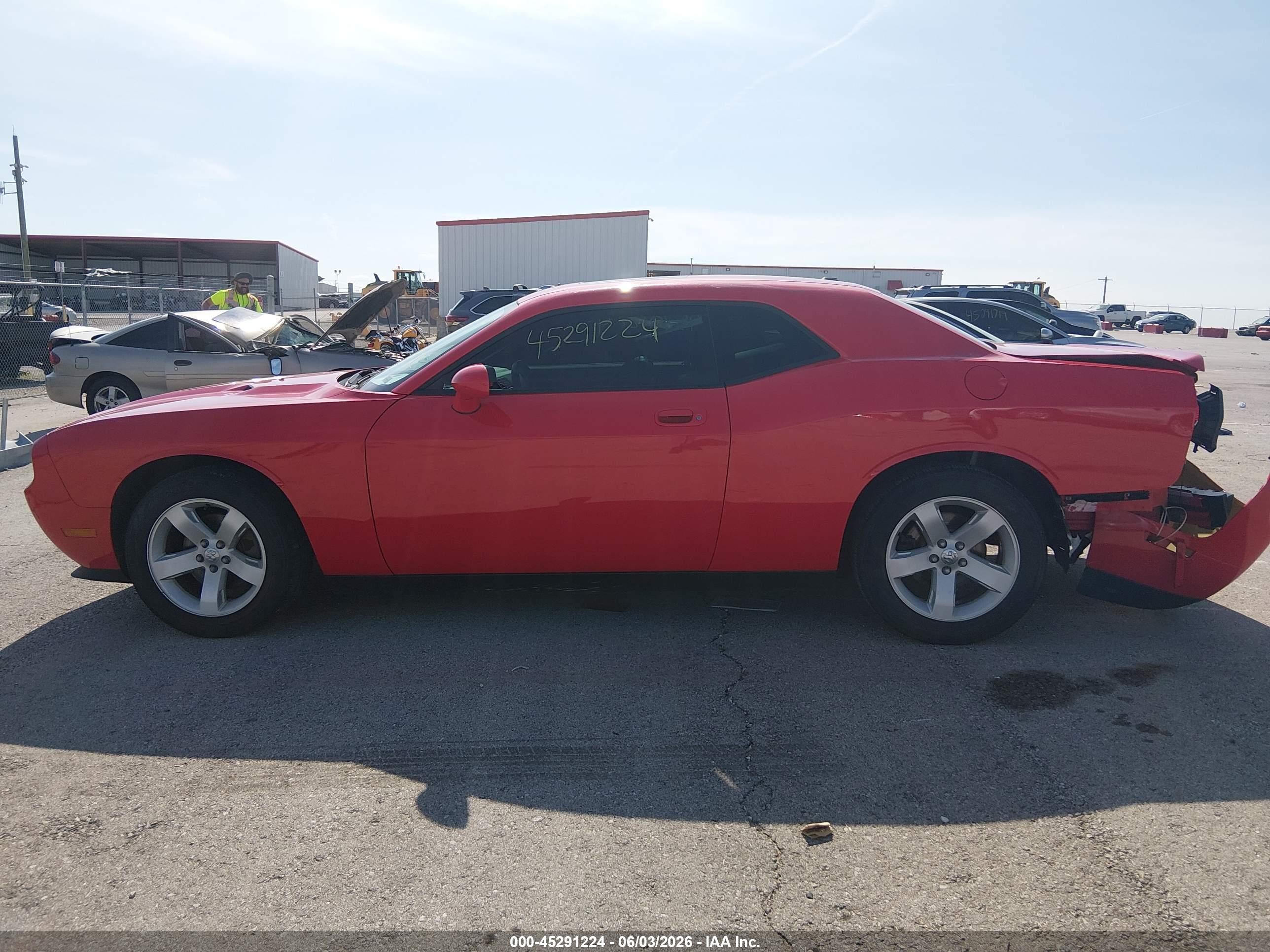 2010 Dodge Challenger Se Красный vin: 2B3CJ4DV0AH137414