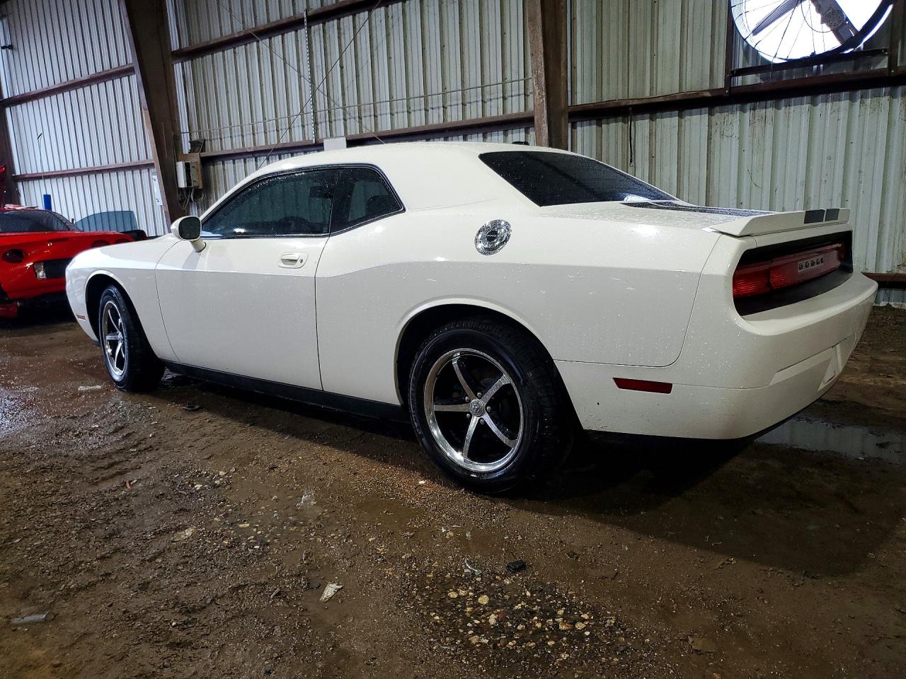 2010 Dodge Challenger Se White vin: 2B3CJ4DV1AH110397