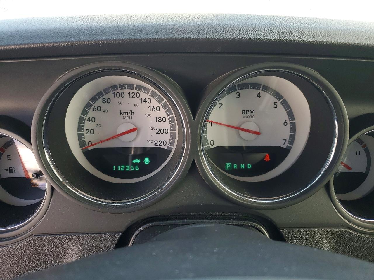 2010 Dodge Challenger Se White vin: 2B3CJ4DV1AH185231