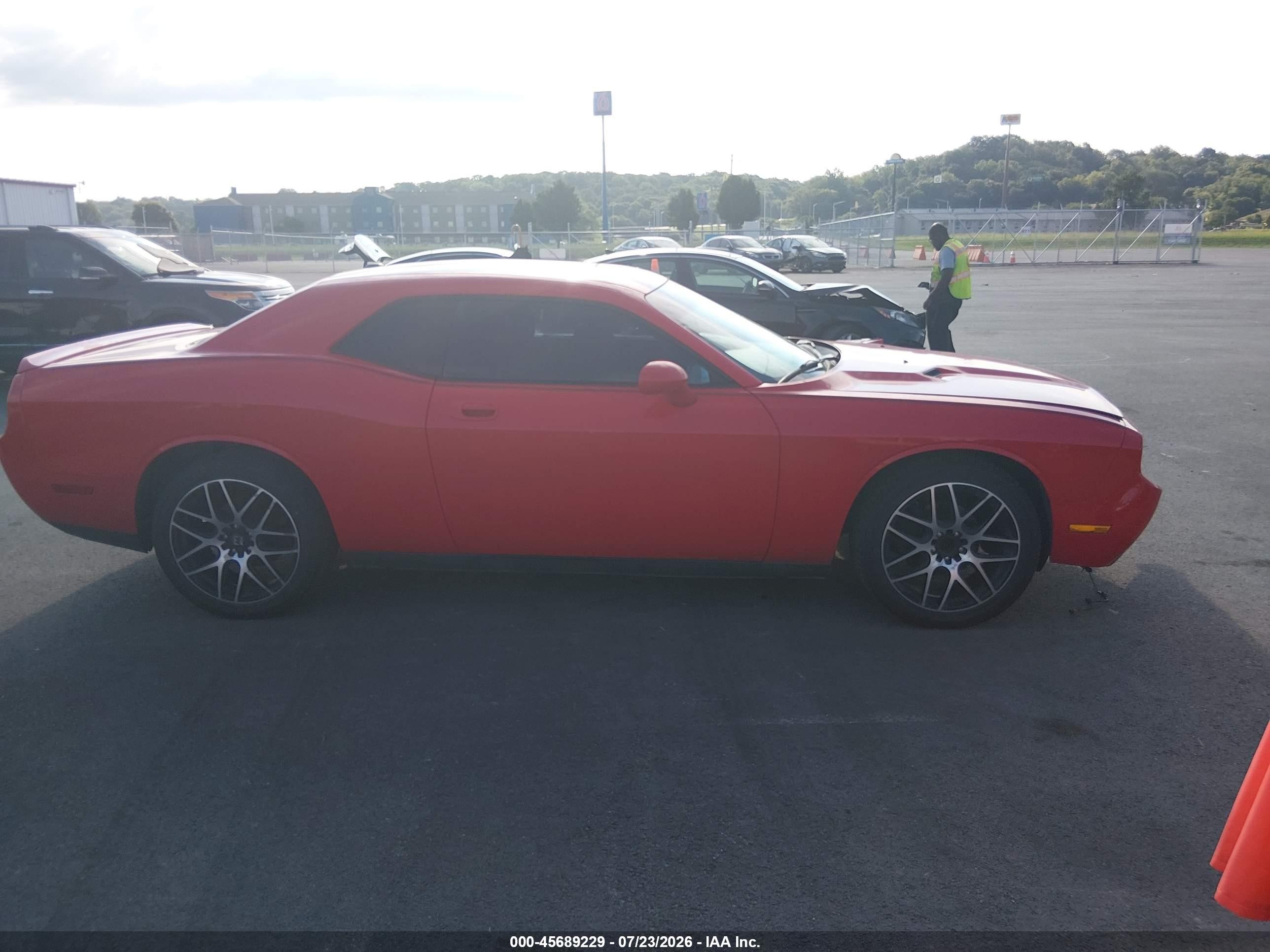 2010 Dodge Challenger Se Red vin: 2B3CJ4DV1AH321079