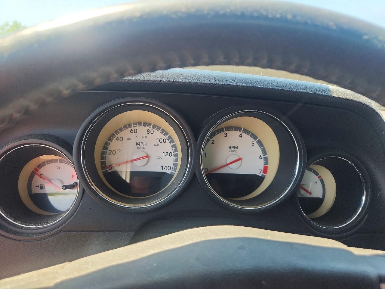 2010 Dodge Challenger Se Red vin: 2B3CJ4DV2AH169586