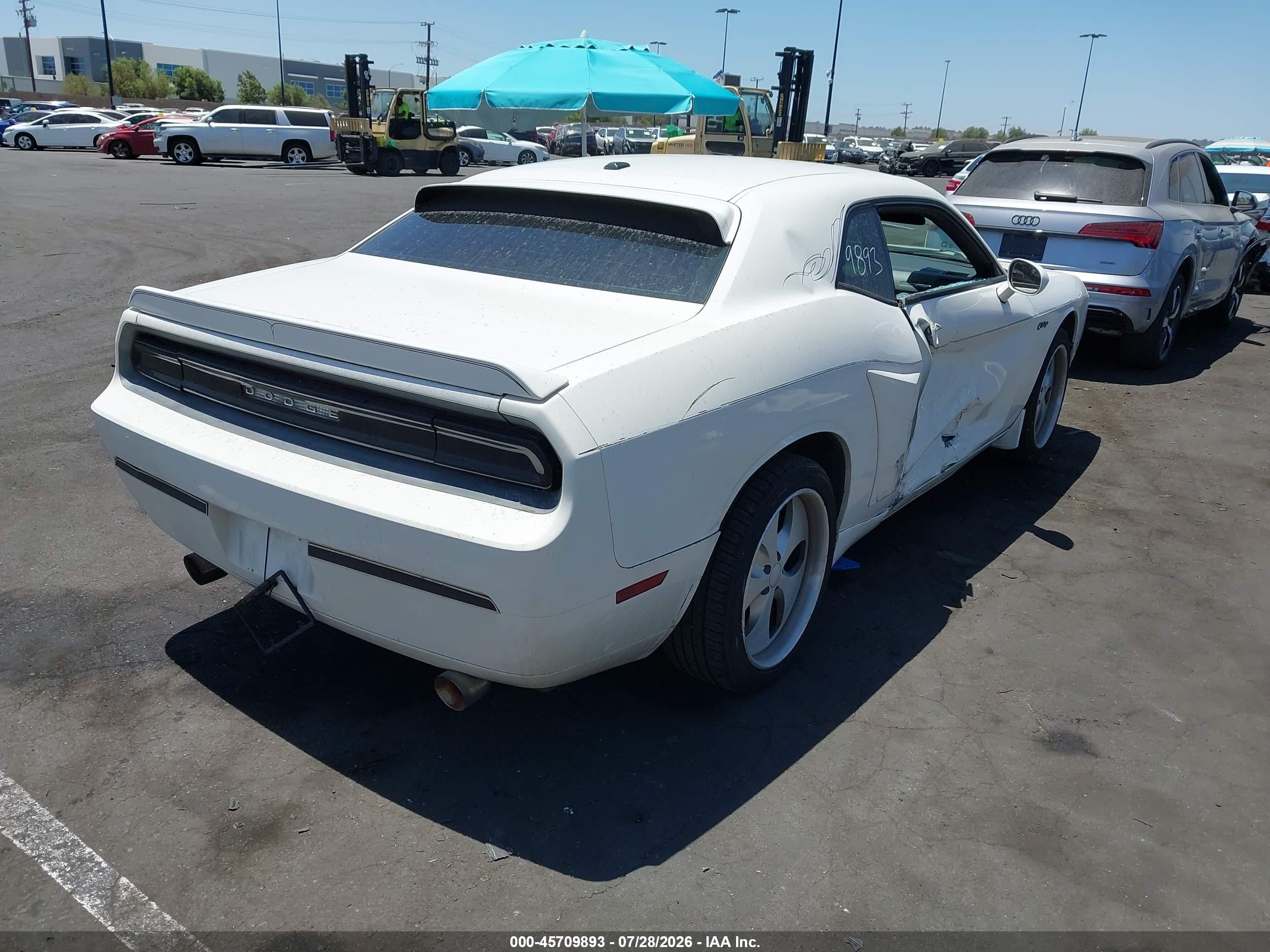 2010 Dodge Challenger Se White vin: 2B3CJ4DV2AH215806