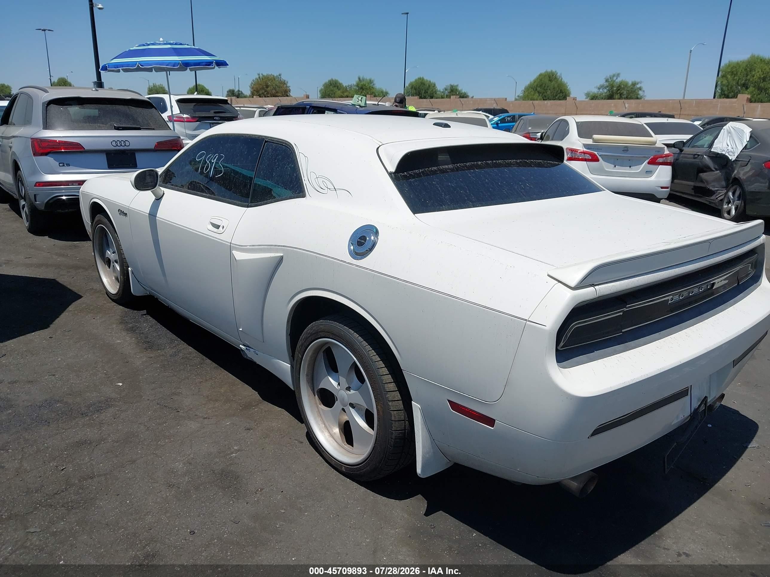 2010 Dodge Challenger Se White vin: 2B3CJ4DV2AH215806