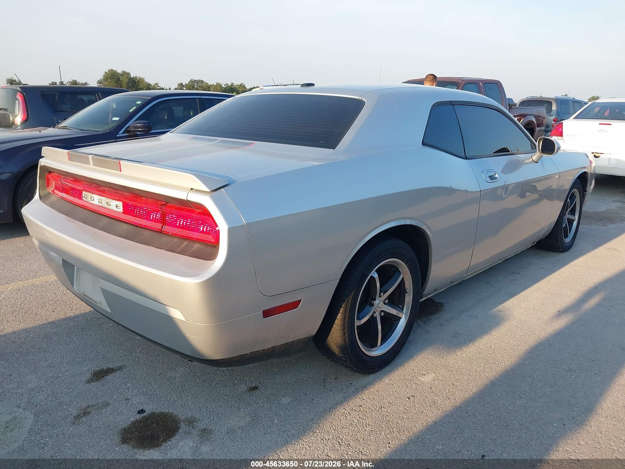 2010 Dodge Challenger Se Silver vin: 2B3CJ4DV2AH220472
