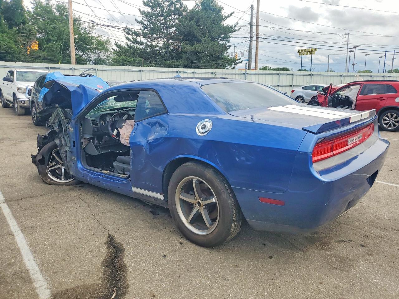 2010 Dodge Challenger Se Blue vin: 2B3CJ4DV2AH323343