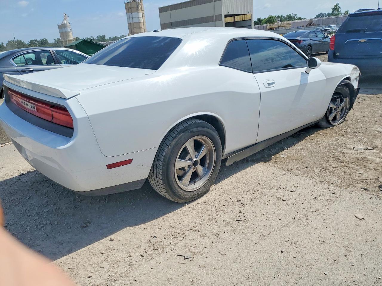 2010 Dodge Challenger Se White vin: 2B3CJ4DV4AH264893