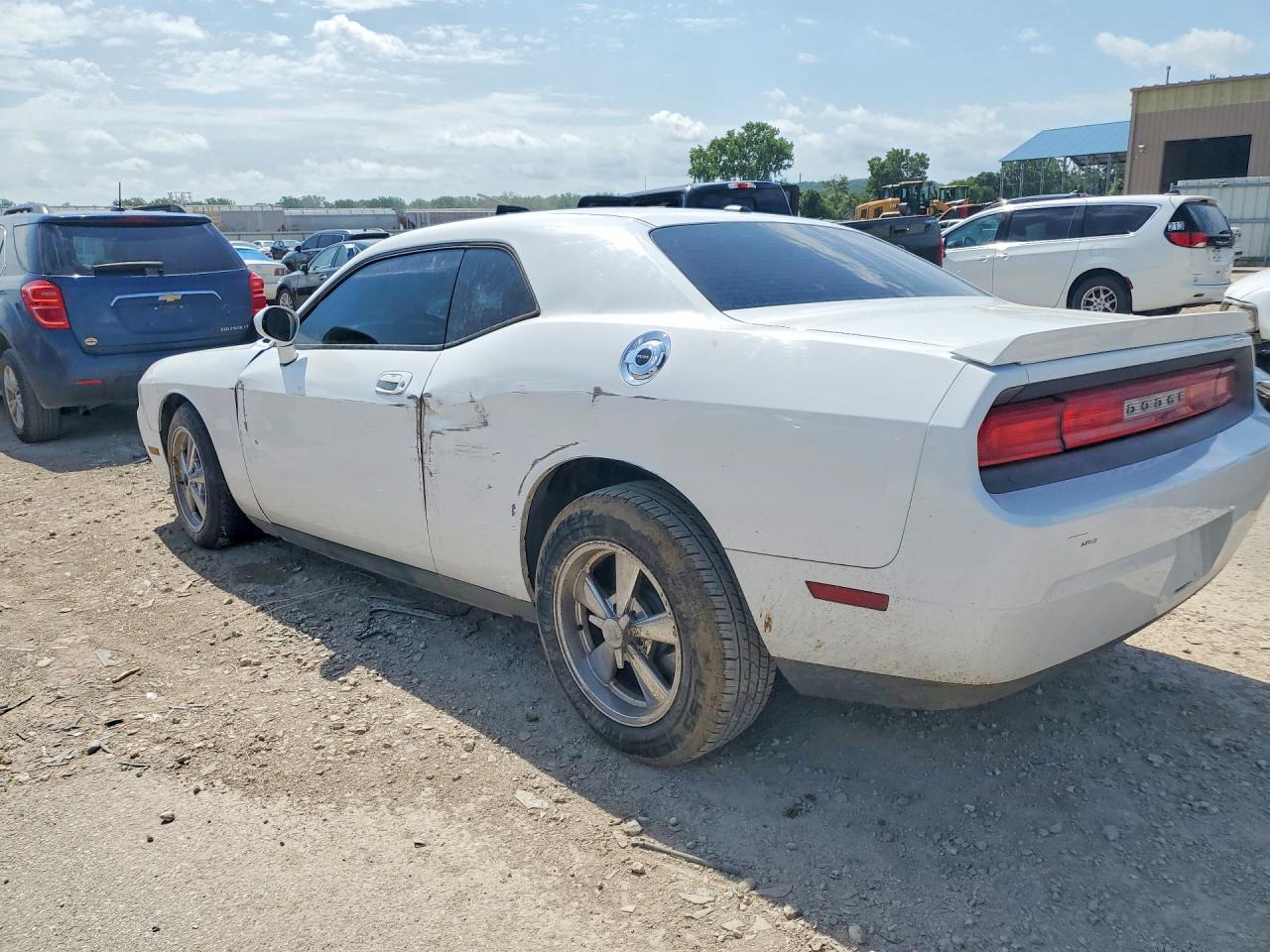 2010 Dodge Challenger Se White vin: 2B3CJ4DV4AH264893