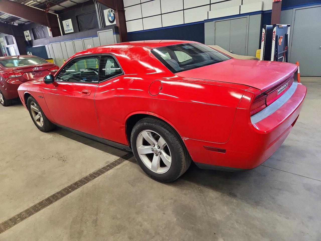2010 Dodge Challenger Se Red vin: 2B3CJ4DV4AH322923