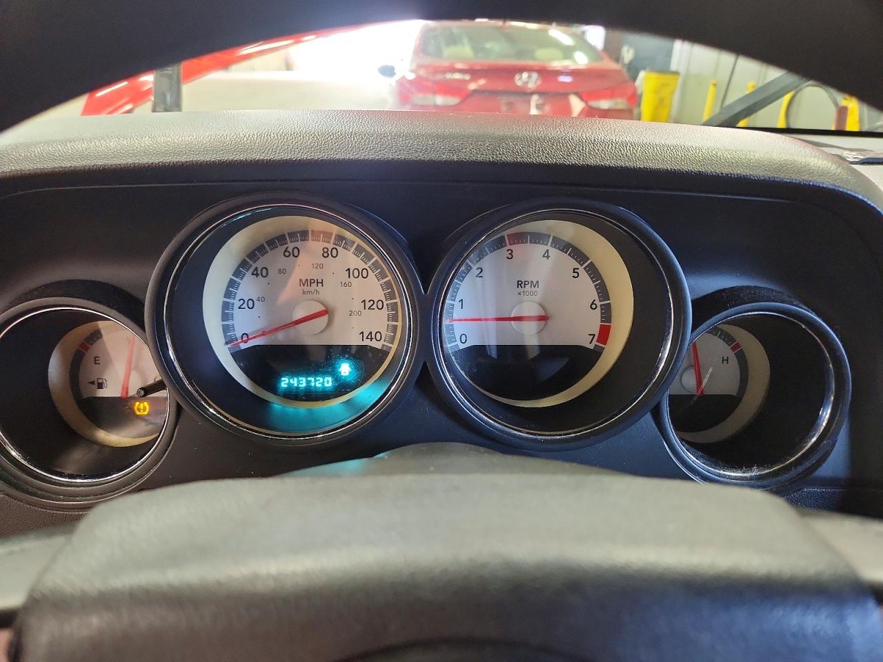 2010 Dodge Challenger Se Red vin: 2B3CJ4DV4AH322923